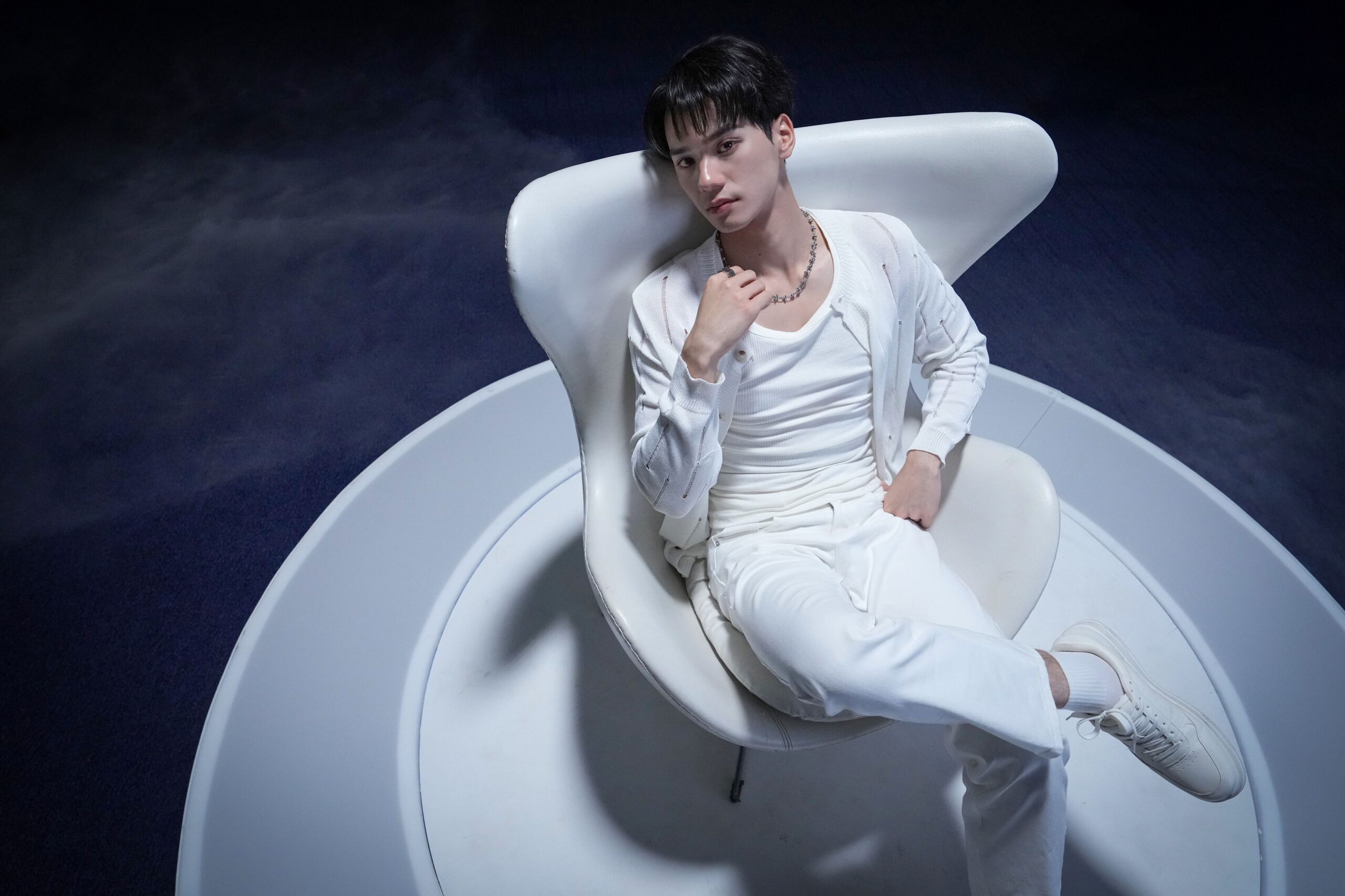 ALEX KIM BEAST PR1 scaled จับตา "เก่ง หฤษฎ์" ดาวรุ่งพุ่งแรงแห่งปี 2025! จากหนุ่มเหนือมาดเท่ สู่นักแสดงคุณภาพที่กราฟชีวิต "ขาขึ้น" จนฉุดไม่อยู่