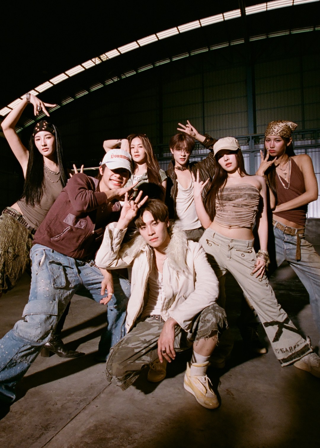 “ALTERS” ท้าลุยโลกใบใหม่ด้วย “GIGGLE WIGGLE” เปิดตัวด้วยอันดับ TOP5 บนชาร์ต itunes ทันทีที่ปล่อยเพลง 11 ALTERS 2 “ALTERS” ท้าลุยโลกใบใหม่ด้วย “GIGGLE WIGGLE” เปิดตัวด้วยอันดับ TOP5 บนชาร์ต itunes ทันทีที่ปล่อยเพลง