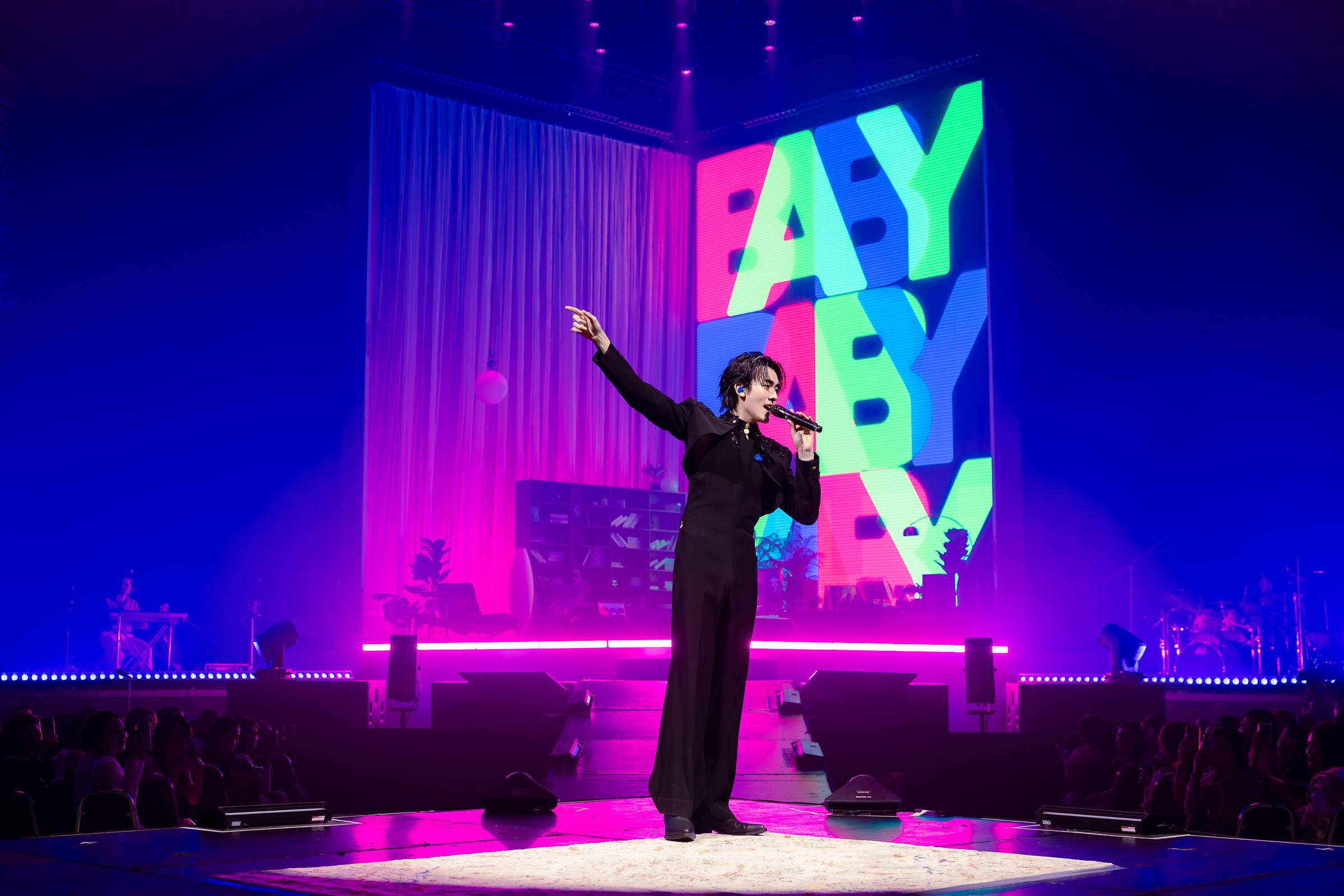 Gron SRoom Gorn’s ROOM CONCERT คอนเสิร์ตเดี่ยวครั้งแรกของ ‘กร PROXIE’ เต็มไปด้วยความอบอุ่น และความเท่ทุกองศา