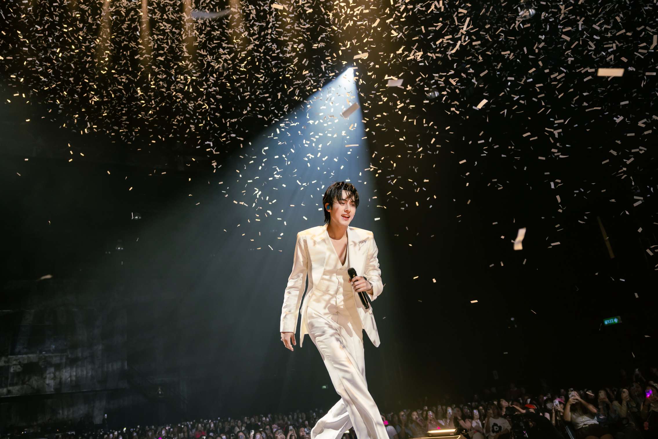 Gorn’s ROOM CONCERT คอนเสิร์ตเดี่ยวครั้งแรกของ ‘กร PROXIE’ เต็มไปด้วยความอบอุ่น และความเท่ทุกองศา 25 Gron SRoom Gorn’s ROOM CONCERT คอนเสิร์ตเดี่ยวครั้งแรกของ ‘กร PROXIE’ เต็มไปด้วยความอบอุ่น และความเท่ทุกองศา