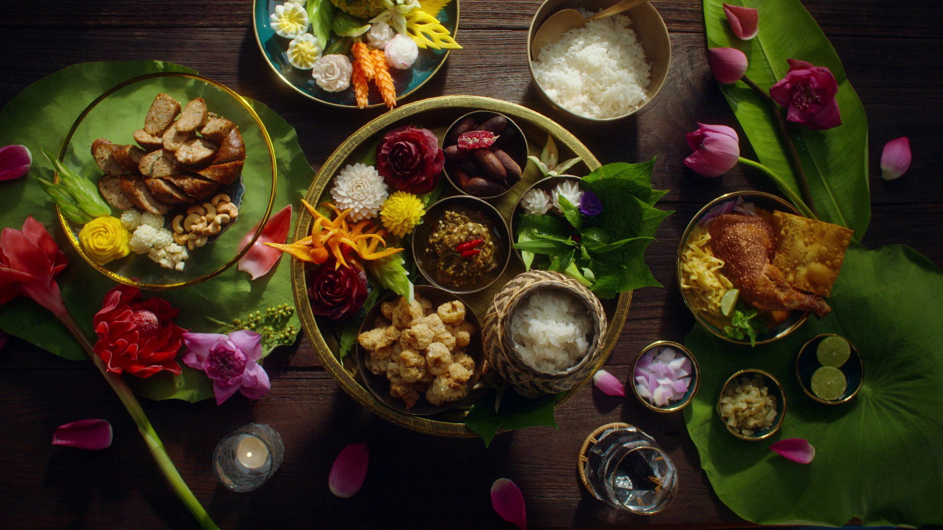 Amazing Thailand x LISA Feel All The Feelings TVC release 19 ลิซ่า - ลลิษา แท็กทีมซุปตาร์ไทย วิน - เมธวิน, กลัฟ - คณาวุฒิ, บลู - พงศ์ทิวัตถ์ พาโลกสัมผัส "Feel All The Feelings" ในโฆษณาชุดใหม่จาก ททท.