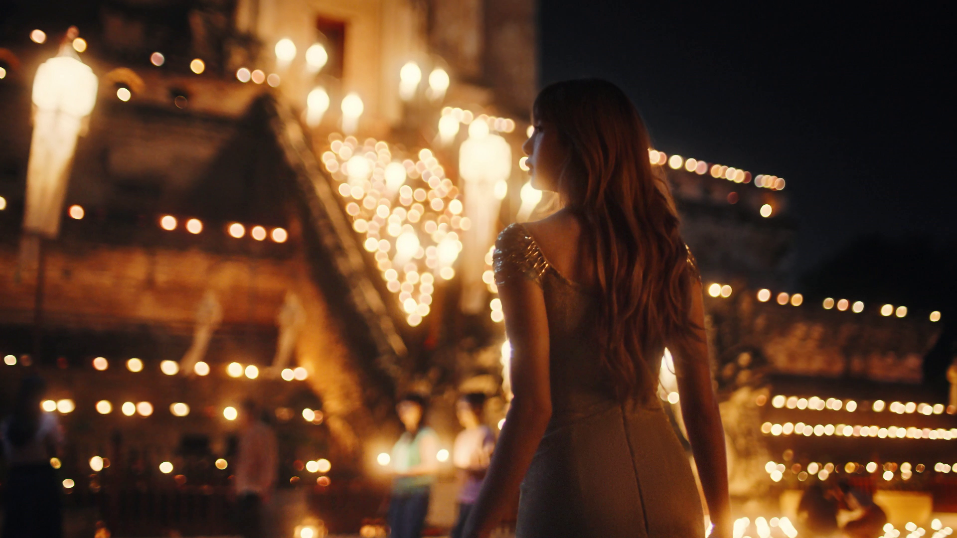 Amazing Thailand x LISA Feel All The Feelings TVC release 23 ลิซ่า - ลลิษา แท็กทีมซุปตาร์ไทย วิน - เมธวิน, กลัฟ - คณาวุฒิ, บลู - พงศ์ทิวัตถ์ พาโลกสัมผัส "Feel All The Feelings" ในโฆษณาชุดใหม่จาก ททท.