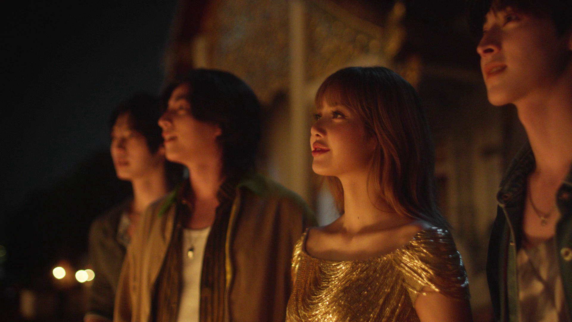 Amazing Thailand x LISA Feel All The Feelings TVC release 24 ลิซ่า - ลลิษา แท็กทีมซุปตาร์ไทย วิน - เมธวิน, กลัฟ - คณาวุฒิ, บลู - พงศ์ทิวัตถ์ พาโลกสัมผัส "Feel All The Feelings" ในโฆษณาชุดใหม่จาก ททท.