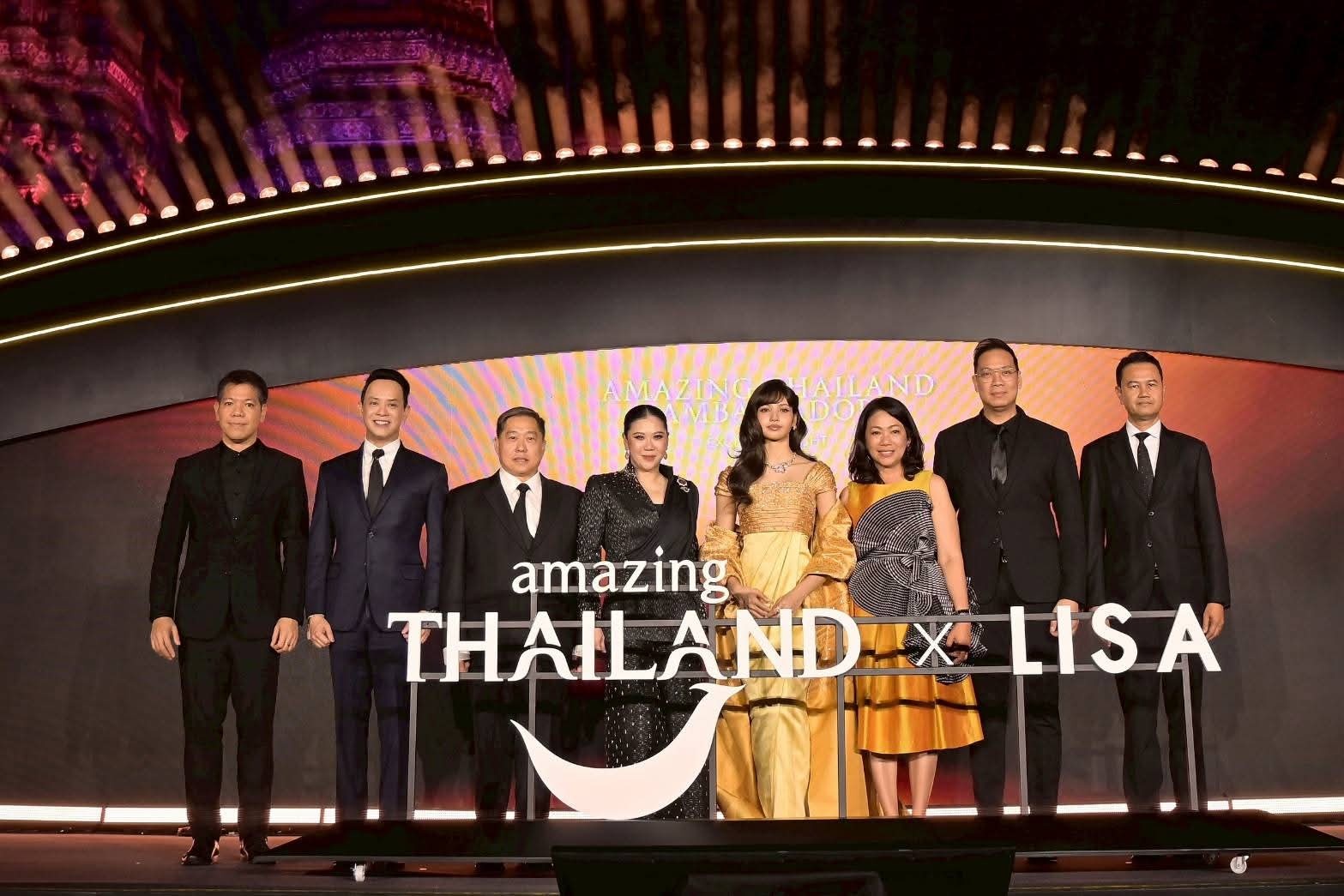 ททท. เปิดตัวยิ่งใหญ่! "ลิซ่า" นั่งแท่น Amazing Thailand Ambassador ชูแคมเปญ "Feel All the Feelings" ณ วัดอรุณฯ