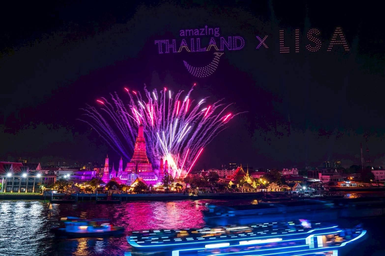 ททท. เปิดตัวยิ่งใหญ่! "ลิซ่า" นั่งแท่น Amazing Thailand Ambassador ชูแคมเปญ "Feel All the Feelings" ณ วัดอรุณฯ