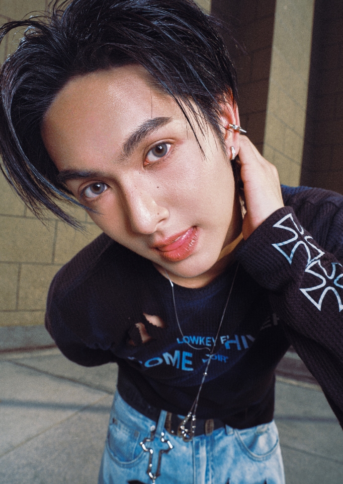 COPPER 3 copy 690x975 1 BUS เสิร์ฟเพลงอกหักสไตล์ตัวดื้อ! ส่งซิงเกิลใหม่ "So Blue" แซดแต่ยังซ่า เพลงอกหักสุดกวนที่ฉีกกฎความเศร้าเดิมๆ