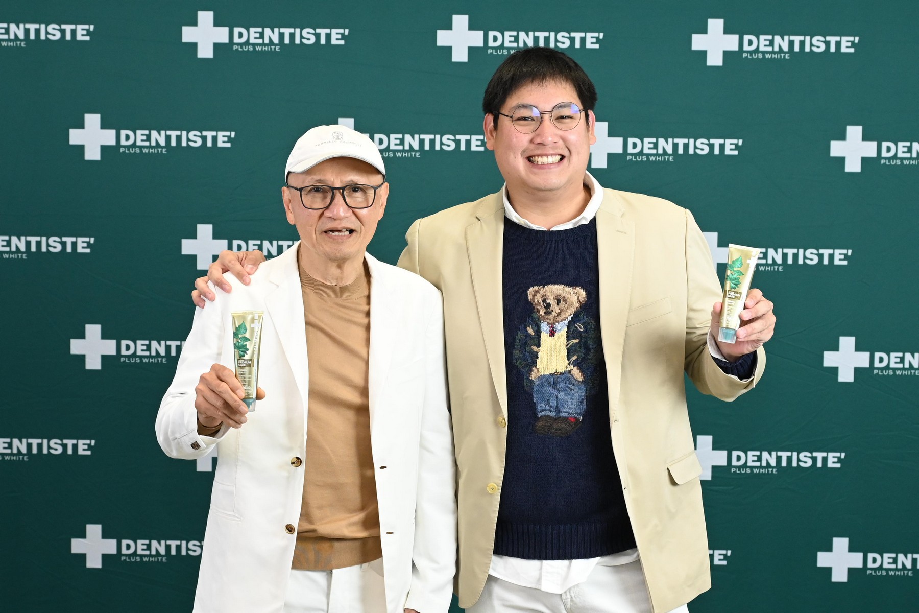 ลิซ่า นั่งแบรนด์แอมบาสเดอร์ เดนทิสเต้ ไทย-สิงคโปร์-ฟิลิปปินส์ 4 ปีติด 9 DENTISTE Main ลิซ่า นั่งแบรนด์แอมบาสเดอร์ เดนทิสเต้ ไทย-สิงคโปร์-ฟิลิปปินส์ 4 ปีติด