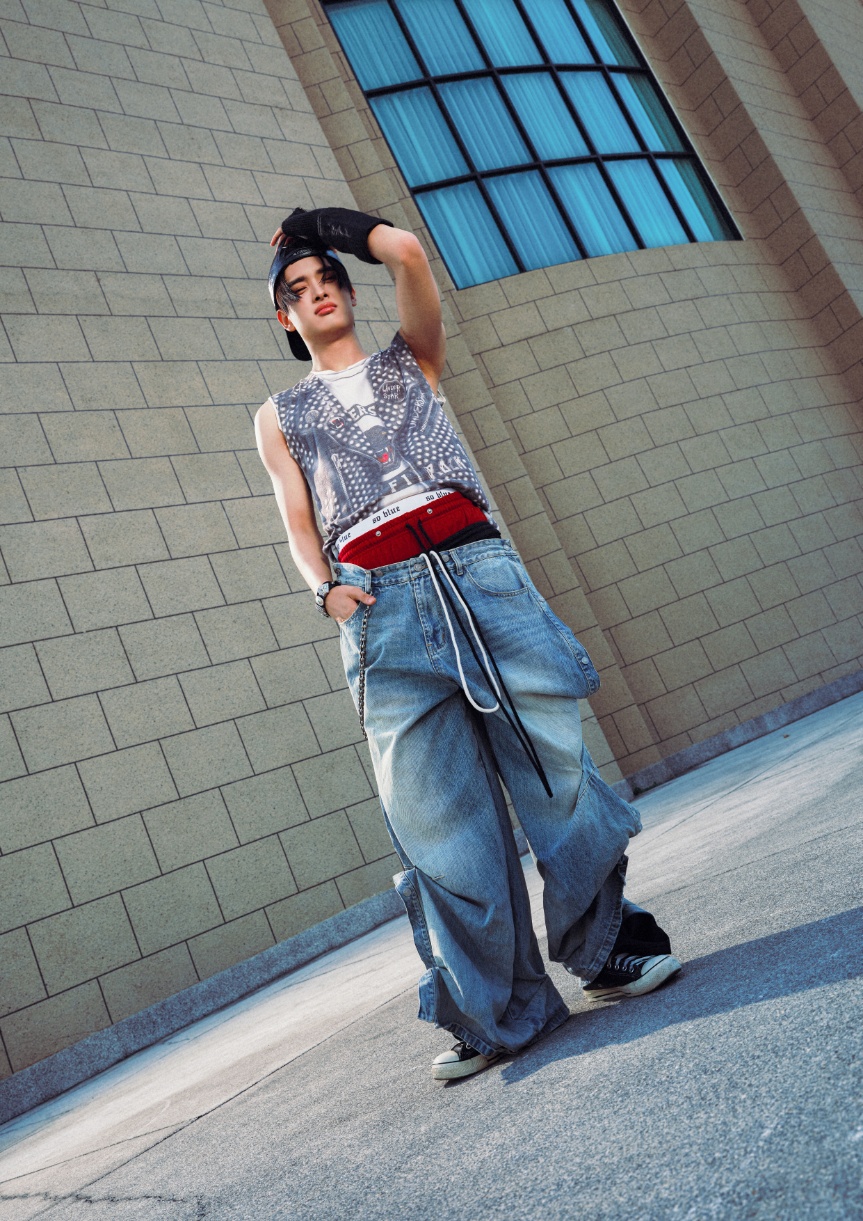 KHUN2 copy 863x1221 1 BUS เสิร์ฟเพลงอกหักสไตล์ตัวดื้อ! ส่งซิงเกิลใหม่ "So Blue" แซดแต่ยังซ่า เพลงอกหักสุดกวนที่ฉีกกฎความเศร้าเดิมๆ