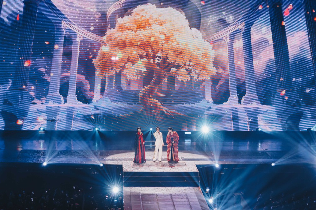 KhemjiraTheGoldenTimeConcert 16 ​สรุปภาพบรรยากาศ ‘Khemjira The Golden Time Concert’ ทุบทุกสถิติ! จัดเต็มคอนเสิร์ตใหญ่ ‘เขมจิราต้องรอด’