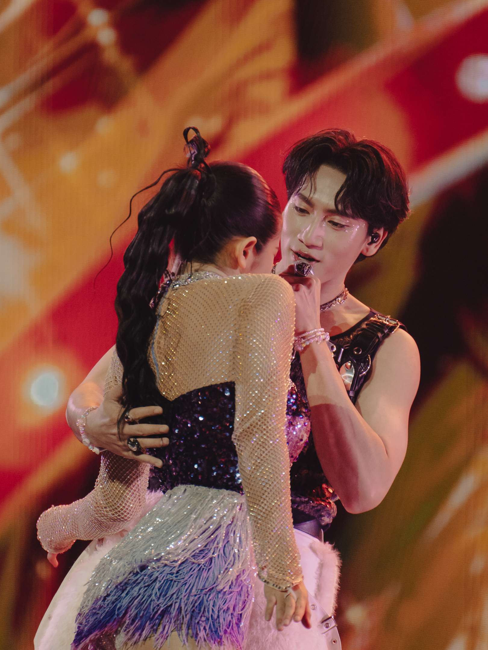 KhemjiraTheGoldenTimeConcert 22 ​สรุปภาพบรรยากาศ ‘Khemjira The Golden Time Concert’ ทุบทุกสถิติ! จัดเต็มคอนเสิร์ตใหญ่ ‘เขมจิราต้องรอด’