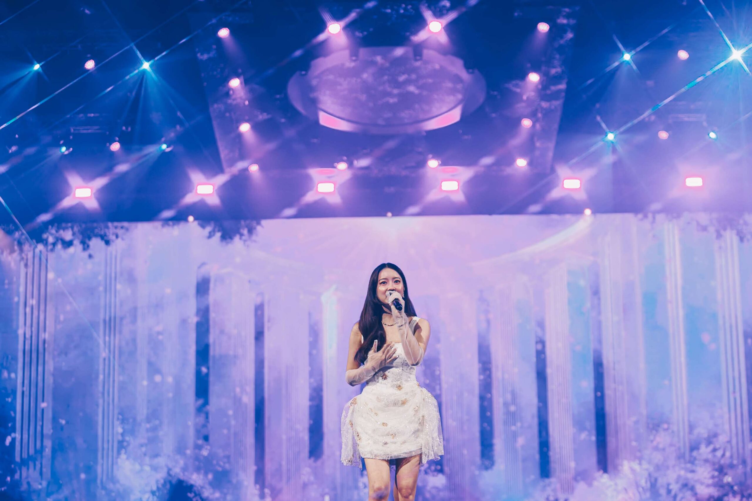 KhemjiraTheGoldenTimeConcert 30 scaled ​สรุปภาพบรรยากาศ ‘Khemjira The Golden Time Concert’ ทุบทุกสถิติ! จัดเต็มคอนเสิร์ตใหญ่ ‘เขมจิราต้องรอด’