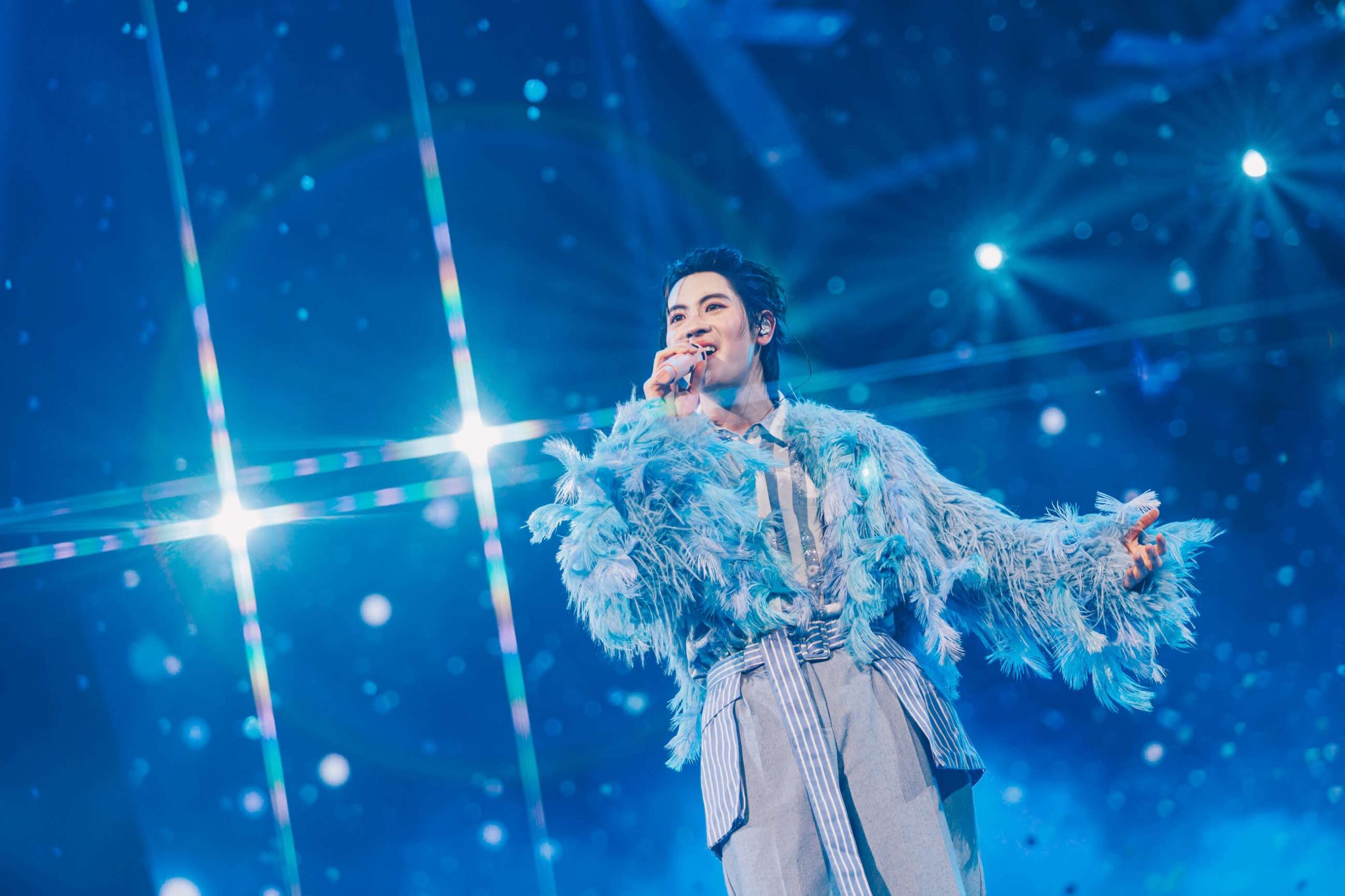 KhemjiraTheGoldenTimeConcert 46 scaled ​สรุปภาพบรรยากาศ ‘Khemjira The Golden Time Concert’ ทุบทุกสถิติ! จัดเต็มคอนเสิร์ตใหญ่ ‘เขมจิราต้องรอด’