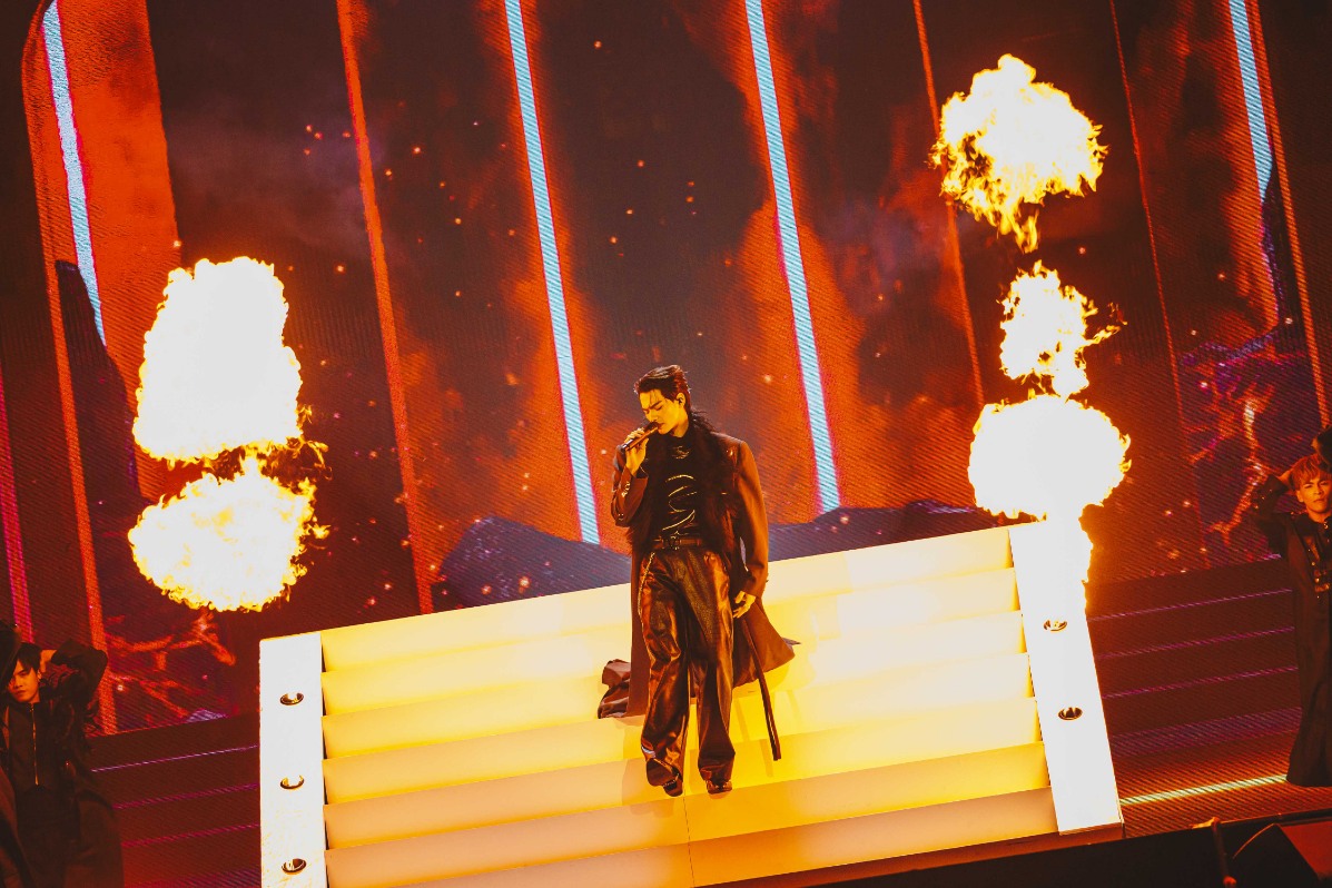 KhemjiraTheGoldenTimeConcert 49 ​สรุปภาพบรรยากาศ ‘Khemjira The Golden Time Concert’ ทุบทุกสถิติ! จัดเต็มคอนเสิร์ตใหญ่ ‘เขมจิราต้องรอด’