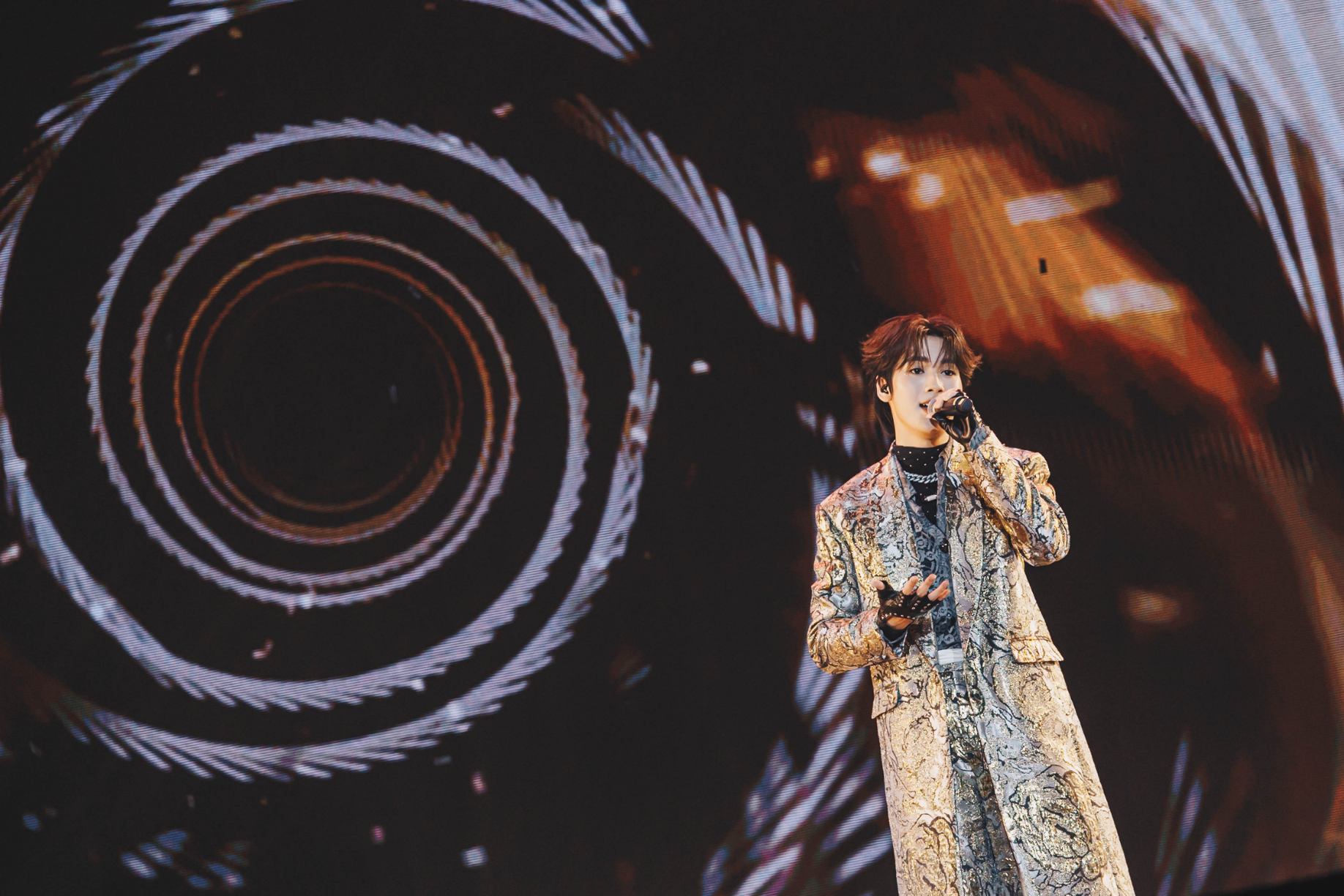 KhemjiraTheGoldenTimeConcert 7 ​สรุปภาพบรรยากาศ ‘Khemjira The Golden Time Concert’ ทุบทุกสถิติ! จัดเต็มคอนเสิร์ตใหญ่ ‘เขมจิราต้องรอด’