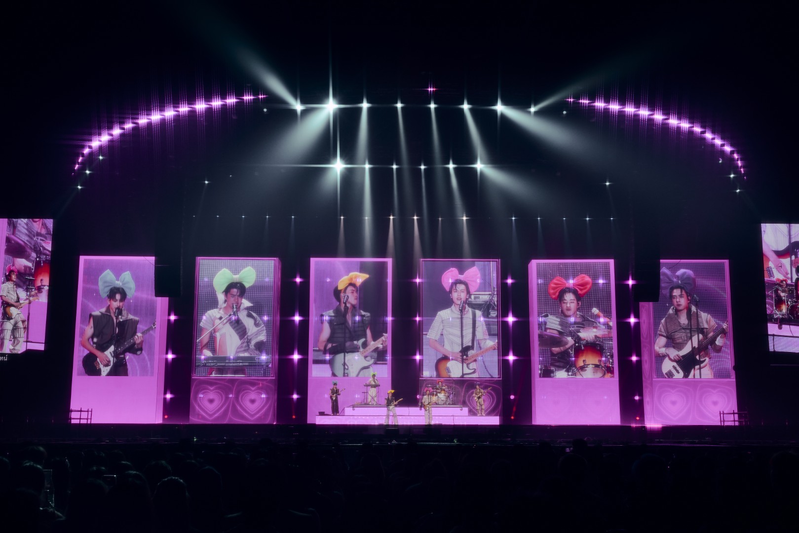 PROXIE The 3rd Concert PROXIMA B 8 ‘PROXIE’ ทำเวทีเดือด คัมแบคอิมแพ็คฯยิ่งใหญ่ในคอนเสิร์ต ‘PROXIMA-B’