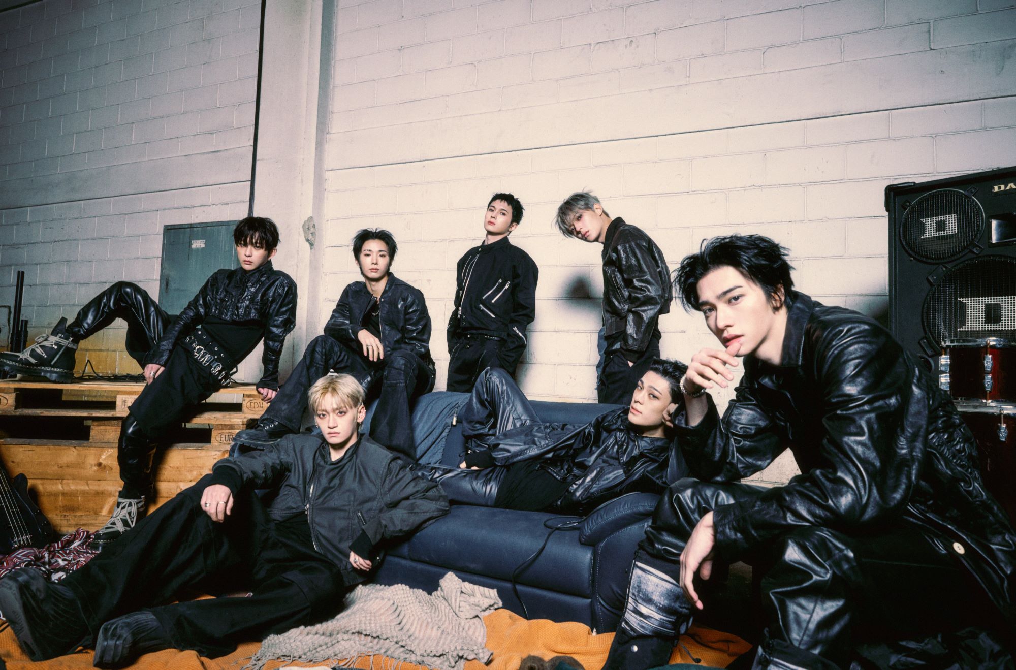 WHIB บอยกรุ๊ปที่น่าจับตามองจากเกาหลี ส่งพลังแบบจัดเต็มใน “ROCK THE NATION” 2 WHIB curse.ver WHIB บอยกรุ๊ปที่น่าจับตามองจากเกาหลี ส่งพลังแบบจัดเต็มใน “ROCK THE NATION”