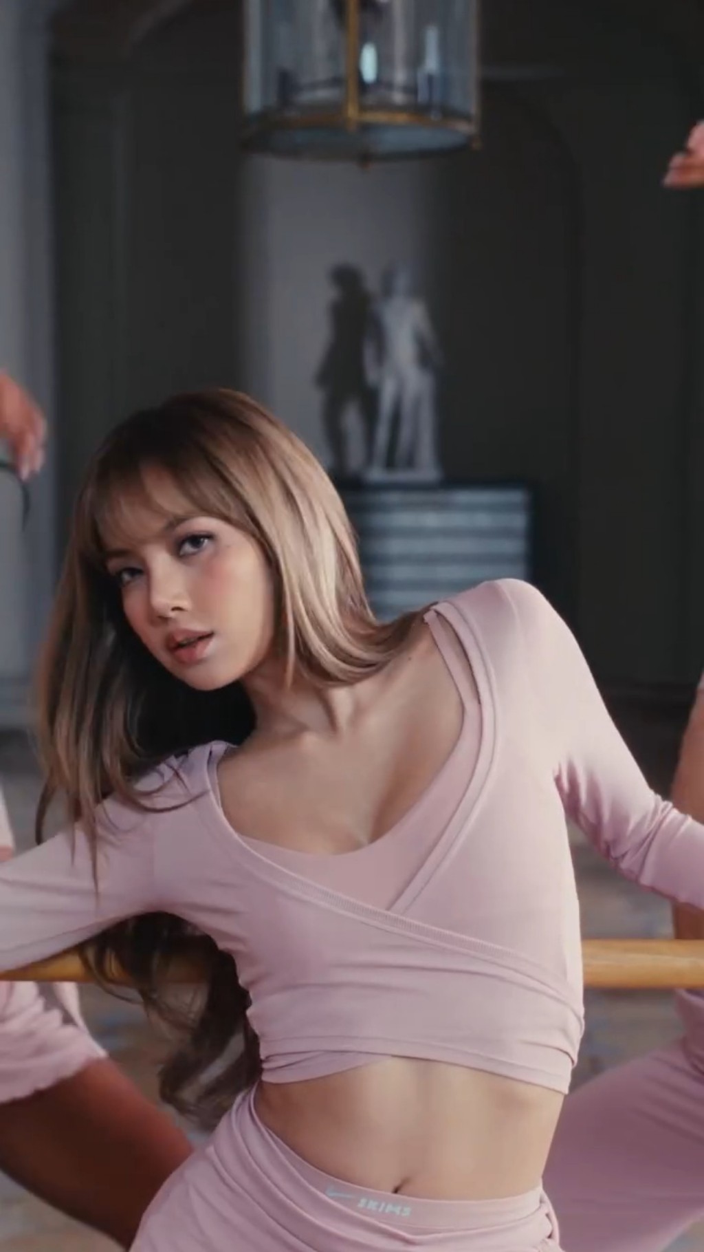 lisa nikeskims campaign spring 2026 7 LISA โชว์ลีลาบัลเลต์สุดพริ้ว! เปิดตัวแคมเปญแรก NikeSKIMS Spring 2026 ผนึกกำลัง Kim Kardashian