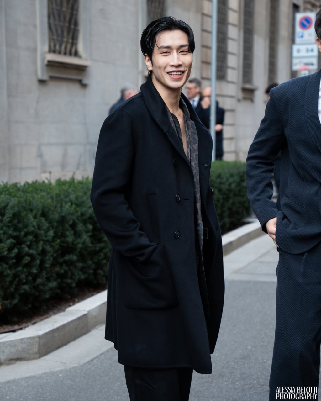 ไบเบิ้ล วิชญ์ภาส สุเมตติกุล Giorgio Armani Mens FallWinter 2026 13 หล่อสร้างเรื่อง! "ไบเบิ้ล วิชญ์ภาส" กระทบไหล่ซุปตาร์ดังและนักแสดงหนุ่มสุดฮอตกลางโชว์ Armani ที่มิลาน