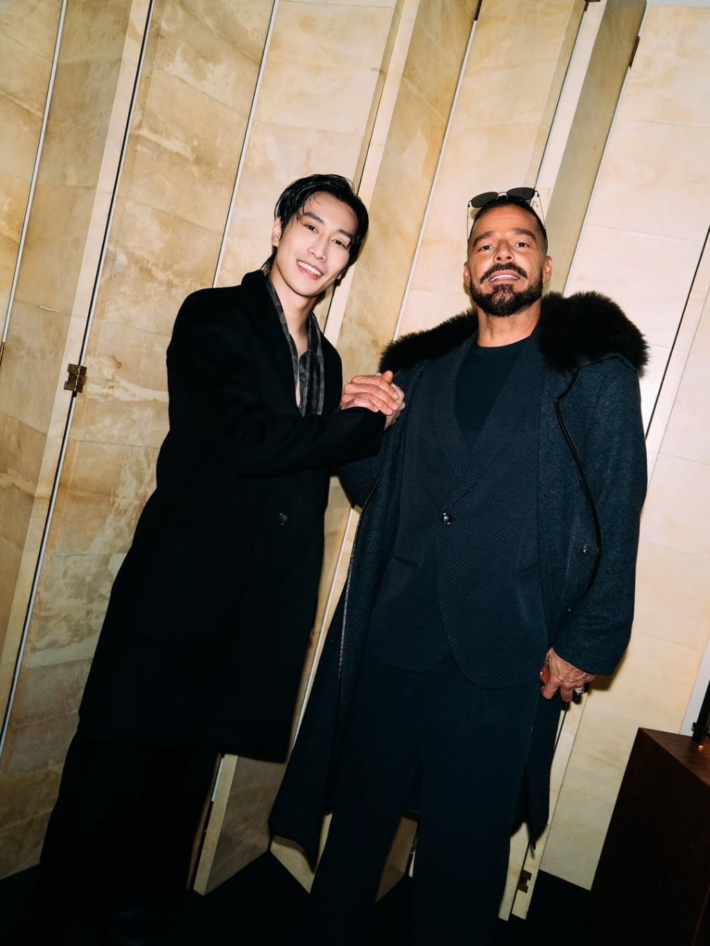 ไบเบิ้ล วิชญ์ภาส สุเมตติกุล Giorgio Armani Mens FallWinter 2026 3 หล่อสร้างเรื่อง! "ไบเบิ้ล วิชญ์ภาส" กระทบไหล่ซุปตาร์ดังและนักแสดงหนุ่มสุดฮอตกลางโชว์ Armani ที่มิลาน