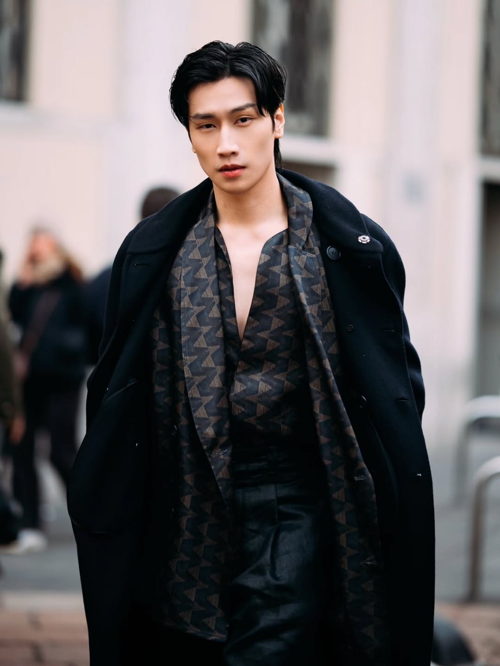 ไบเบิ้ล วิชญ์ภาส สุเมตติกุล Giorgio Armani Mens FallWinter 2026 7 หล่อสร้างเรื่อง! "ไบเบิ้ล วิชญ์ภาส" กระทบไหล่ซุปตาร์ดังและนักแสดงหนุ่มสุดฮอตกลางโชว์ Armani ที่มิลาน