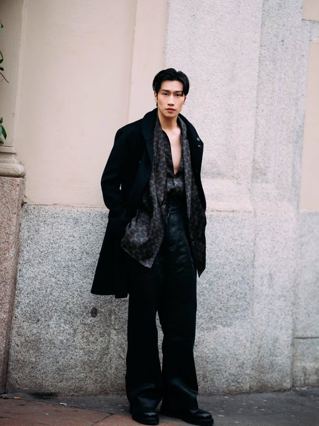 ไบเบิ้ล วิชญ์ภาส สุเมตติกุล Giorgio Armani Mens FallWinter 2026 8 หล่อสร้างเรื่อง! "ไบเบิ้ล วิชญ์ภาส" กระทบไหล่ซุปตาร์ดังและนักแสดงหนุ่มสุดฮอตกลางโชว์ Armani ที่มิลาน