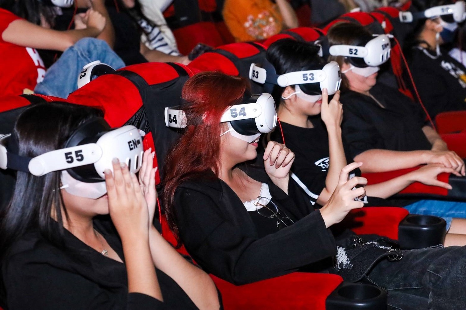 1 เมเจอร์ ซีนีเพล็กซ์ ส่งภาพยนตร์คอนเสิร์ต VR จาก 2 ศิลปินระดับโลก “ATEEZ” และ “TWS” ที่ พารากอน ซีนีเพล็กซ์ เท่านั้น!!