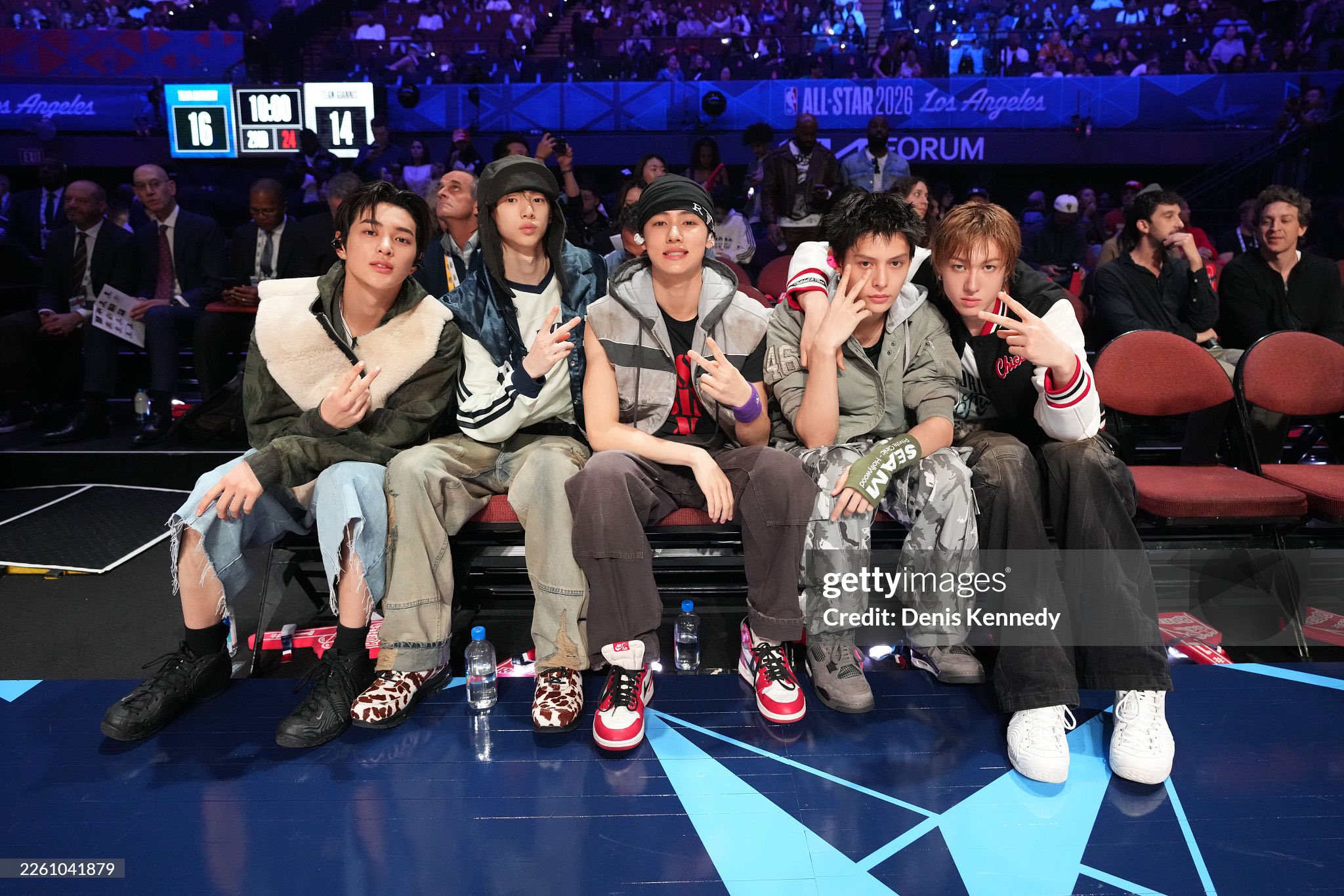 20260214 134209 “CORTIS” ขึ้นแท่น K-Pop วงแรก โชว์พักครึ่ง NBA All-Star