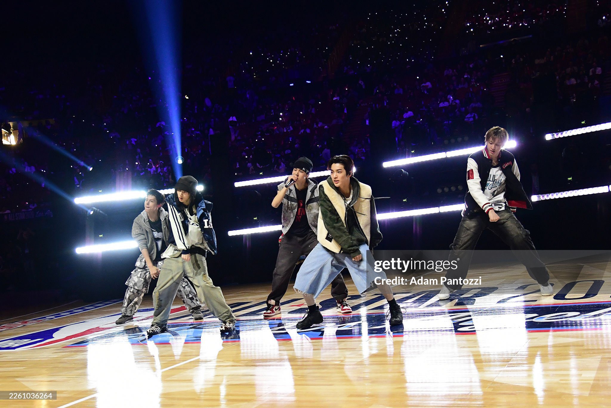 20260214 134342 “CORTIS” ขึ้นแท่น K-Pop วงแรก โชว์พักครึ่ง NBA All-Star