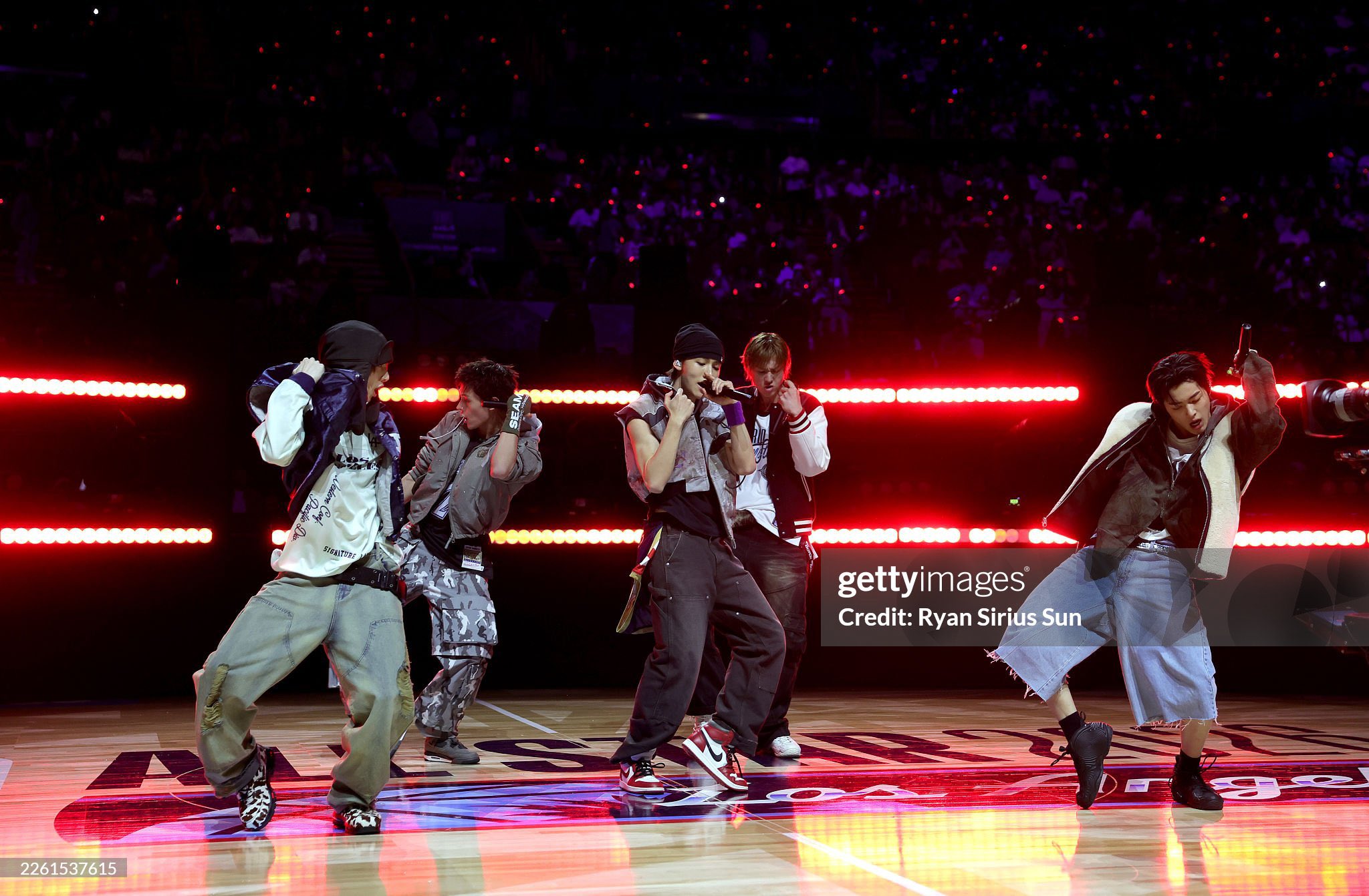 20260214 134356 “CORTIS” ขึ้นแท่น K-Pop วงแรก โชว์พักครึ่ง NBA All-Star