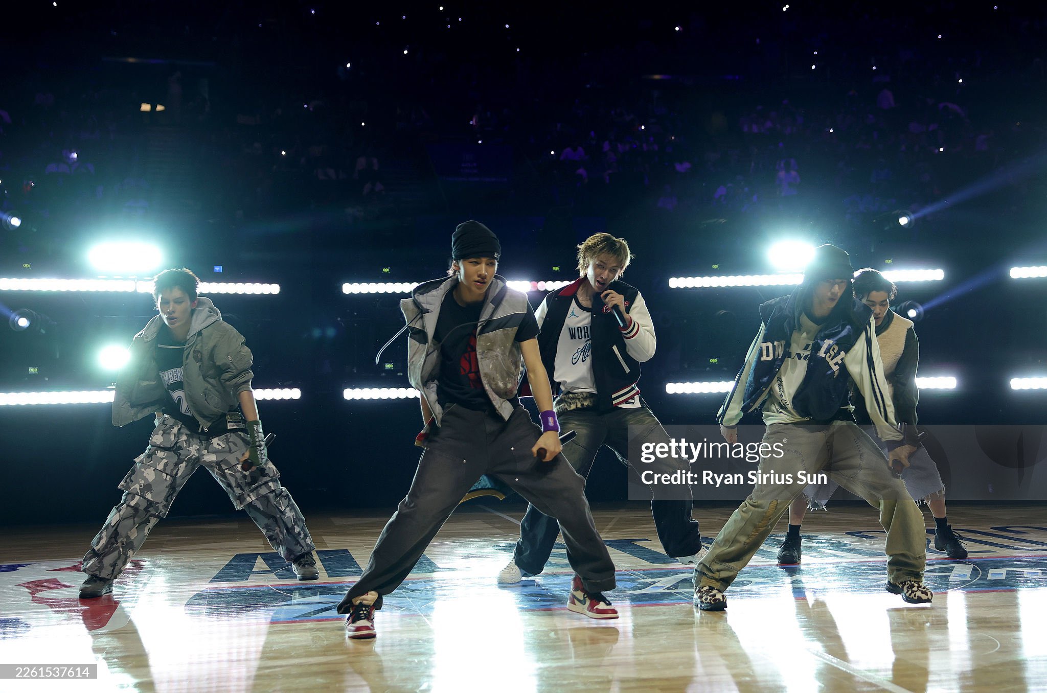 20260214 134358 “CORTIS” ขึ้นแท่น K-Pop วงแรก โชว์พักครึ่ง NBA All-Star