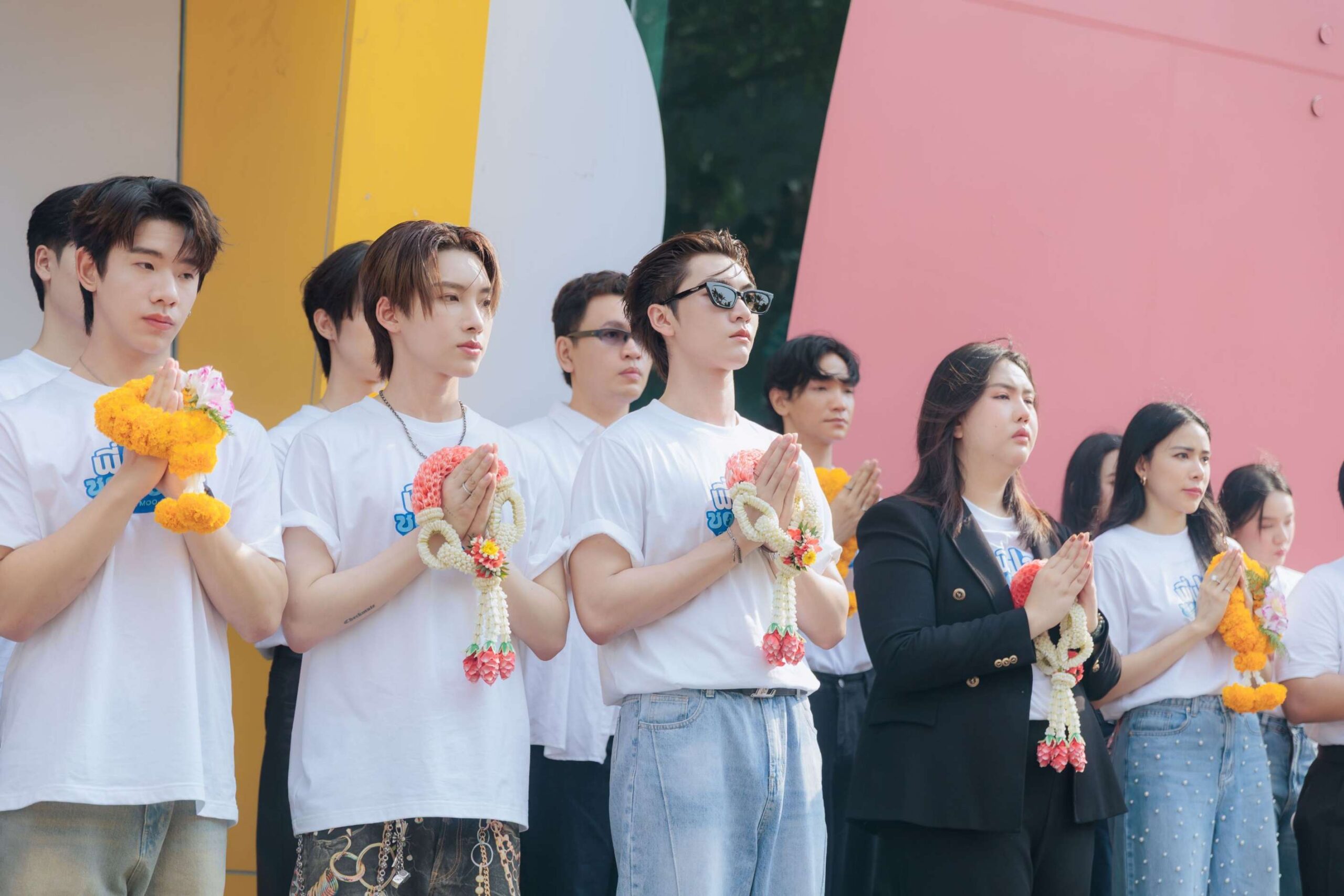 2933173 0 copy 2840x1894 scaled บรรยากาศ “บอส-โนอึล” นำทีมนักแสดงบวงสรวงซีรีส์ “พี่ฟากชอบเธอมู่ Crazy Love, Moo-Moo!”