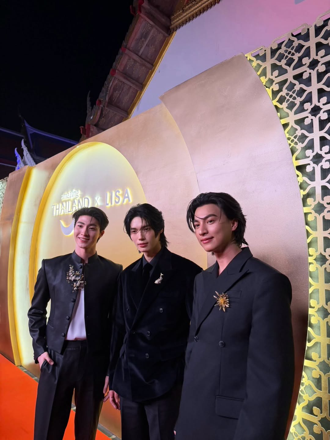 Friend of Amazing Thailand 4 วิน – กลัฟ – บลู ขึ้นแท่น Friend of Amazing Thailand