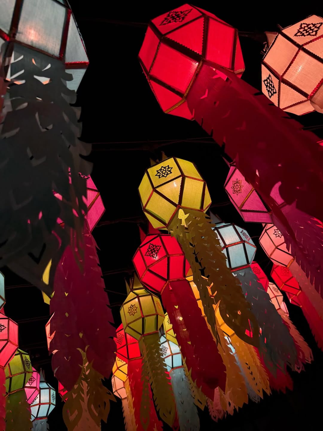 Friend of Amazing Thailand 6 วิน – กลัฟ – บลู ขึ้นแท่น Friend of Amazing Thailand