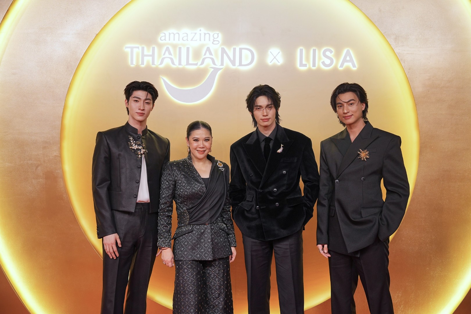 Friend of Amazing Thailand วิน – กลัฟ – บลู ขึ้นแท่น Friend of Amazing Thailand