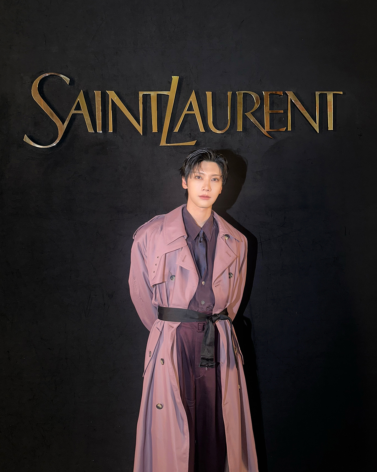 เตนล์ (TEN) เฉิดฉาย! ร่วมงาน Saint Laurent กลางกรุงปารีสติดต่อกันเป็นปีที่ 4 1 TEN (เตนล์) ใส่ชุด Saint Laurent สีชมพู งาน Paris Fashion Week 2026"
