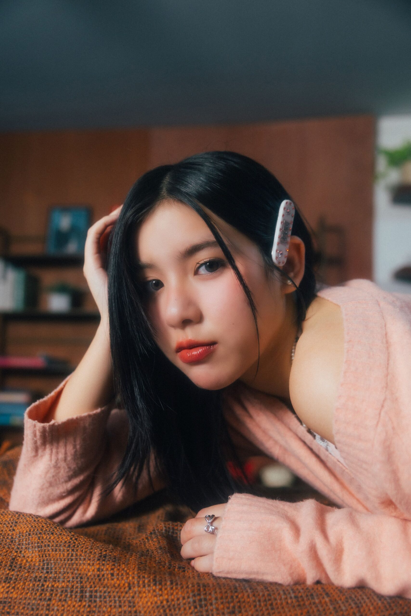 jaei ไม่รู้ไม่รู้ 03 scaled jaei คัมแบค! ส่งเพลงแทนใจคนแอบหวั่นไหว“ไม่รู้ไม่รู้ (Maybe I Like You)” เพลงของคนไม่กล้าฟันธงความรู้สึก