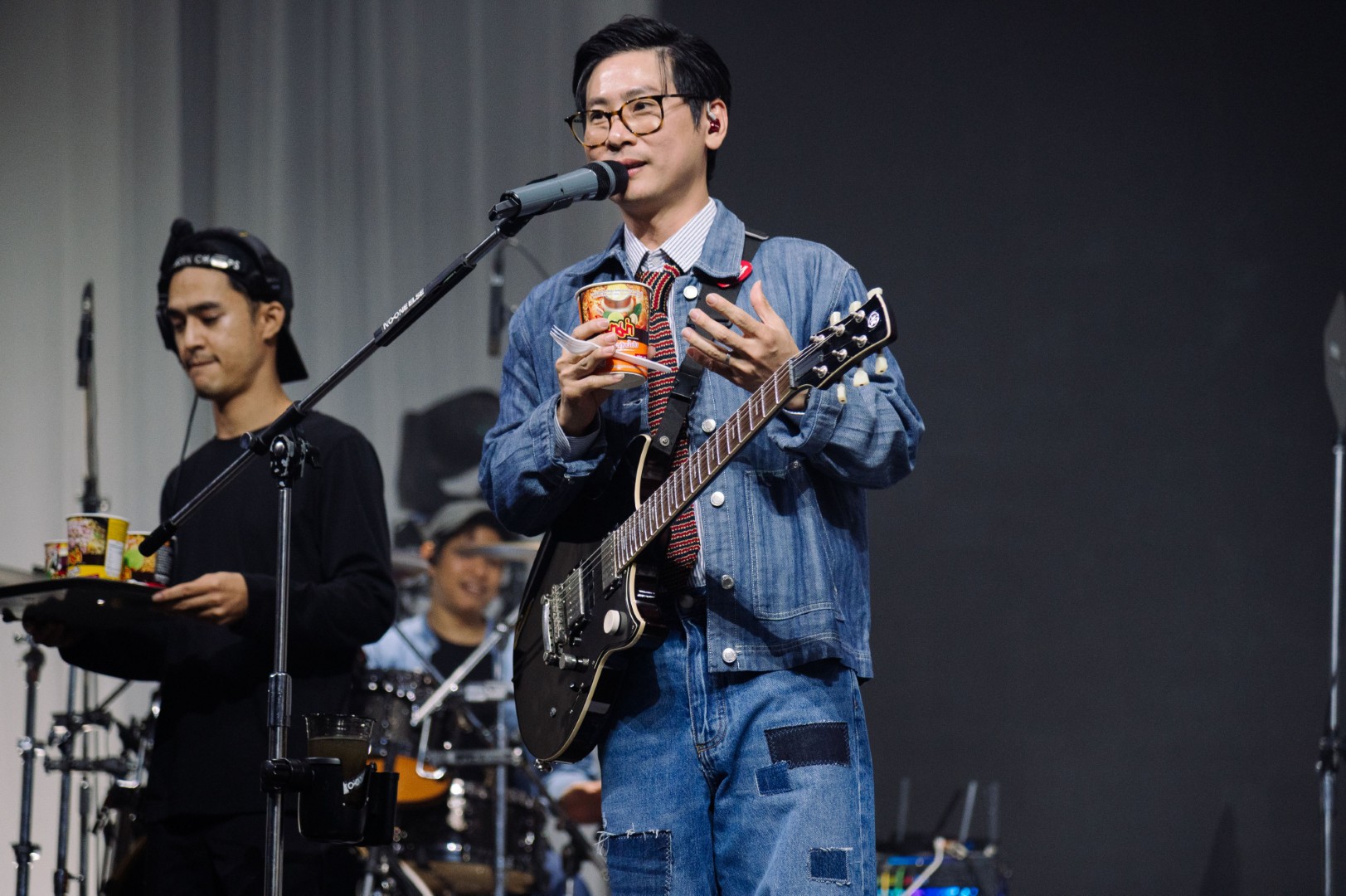 คลั่งรัก 2 No One Else 1 ภาพบรรยากาศ 7 ชั่วโมงแห่งความหวาน! “สไปร์ซซี่ ดิสก์” พาคลั่งรักเต็มอิ่ม ใน “มาม่า พรีเซนต์ คลั่งรักคอนเสิร์ต 2”