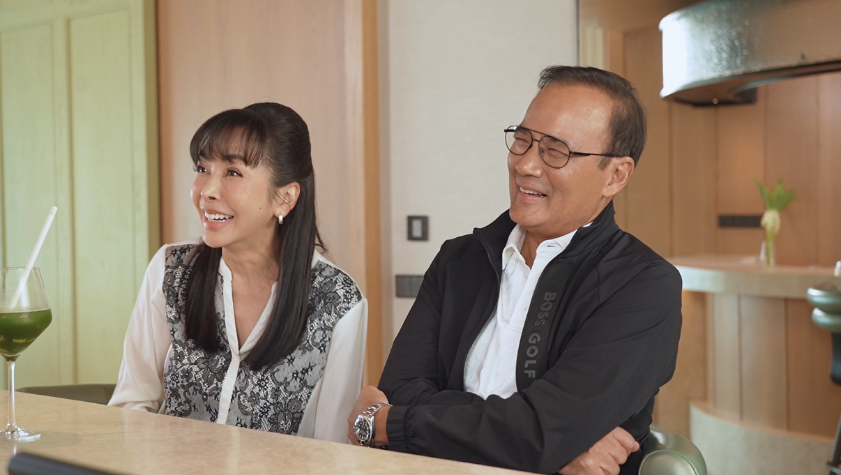 1774886578459 “ตั๊ก มยุรา–หนุ่ย ธาดา” เปิดสูตรลับรัก 40 ปี ชี้ชีวิตคู่ไม่มีใครเต็ม 100 แต่เลือกอยู่เพราะ “ความดี” ชนะทุกอย่าง!