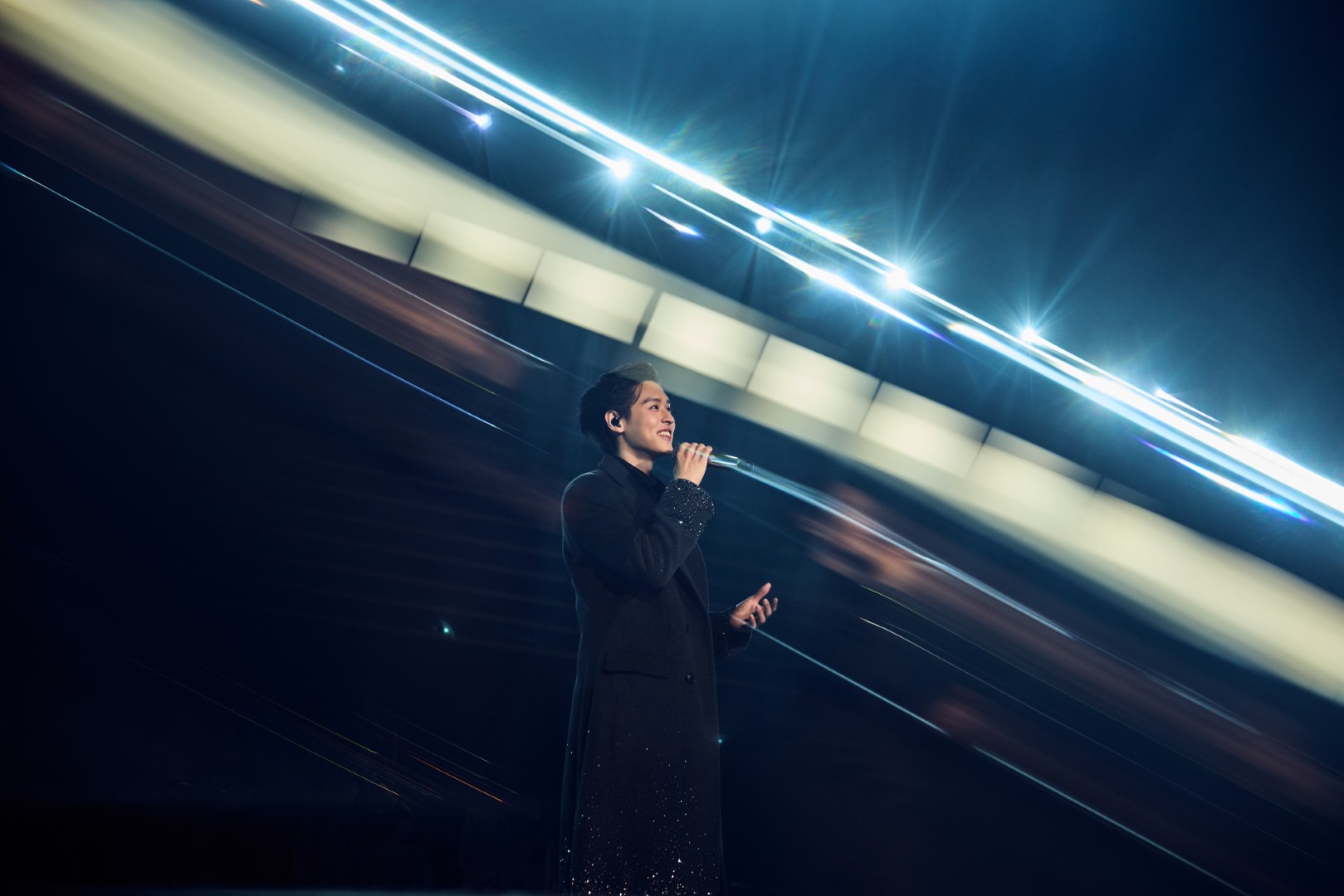 BILLKIN FEELQUENCY CONCERT 24 รีวิว "BILLKIN FEELQUENCY CONCERT" บิวกิ้นโชว์พลังเสียง-โปรดักชันอลังการ แฟนคลับอินทุกโมเมนต์