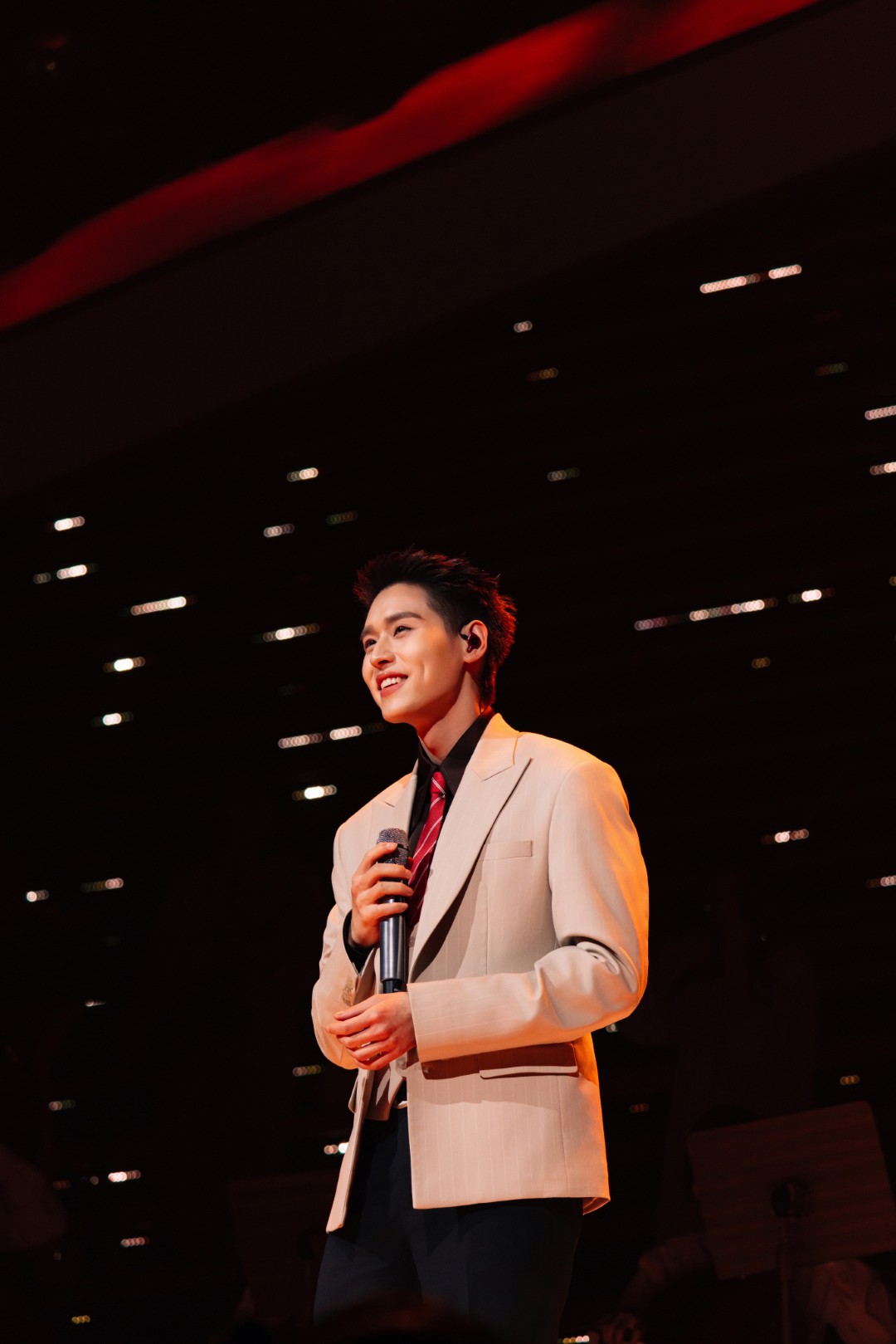 BILLKIN FEELQUENCY CONCERT 26 รีวิว "BILLKIN FEELQUENCY CONCERT" บิวกิ้นโชว์พลังเสียง-โปรดักชันอลังการ แฟนคลับอินทุกโมเมนต์