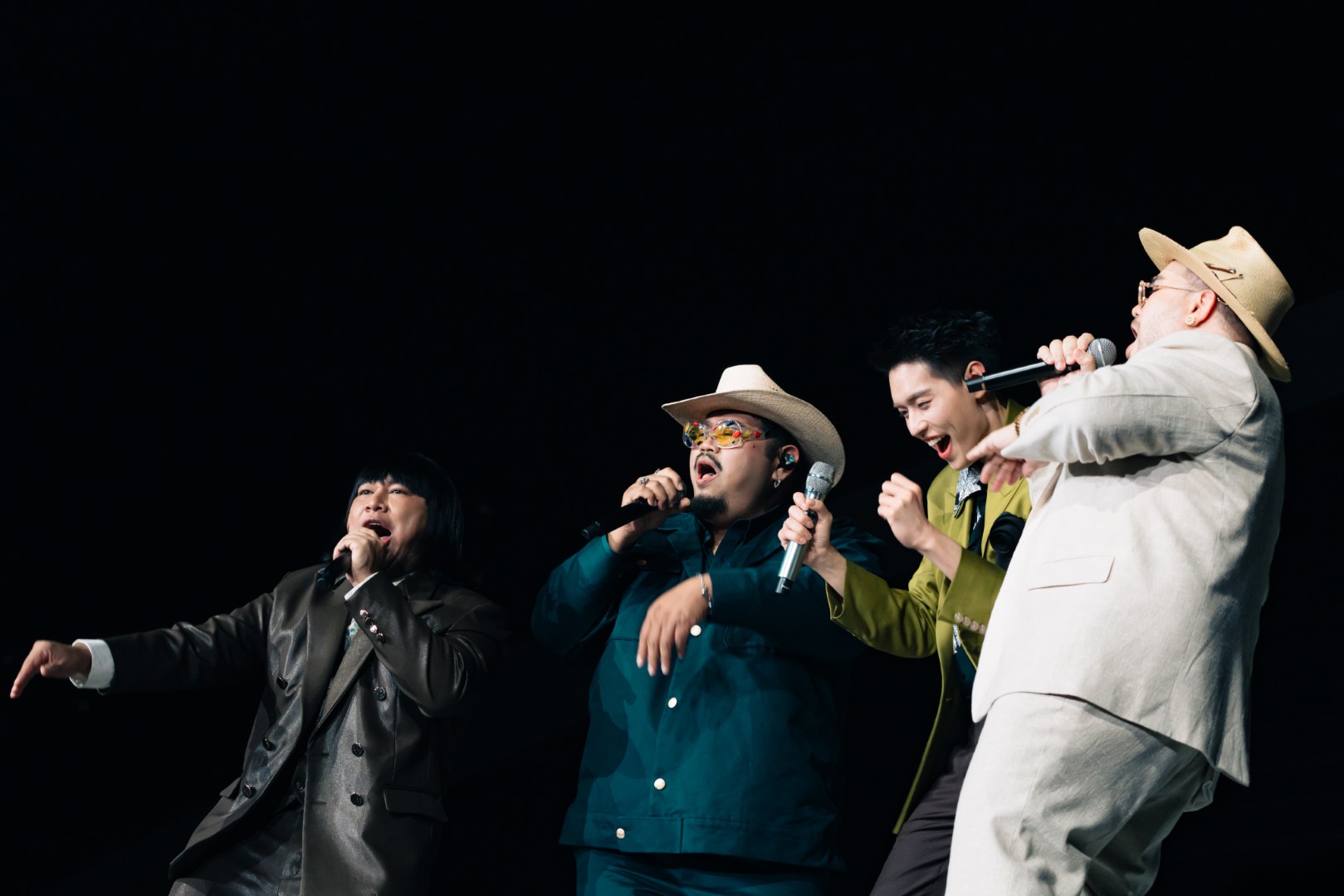 BILLKIN FEELQUENCY CONCERT 27 รีวิว "BILLKIN FEELQUENCY CONCERT" บิวกิ้นโชว์พลังเสียง-โปรดักชันอลังการ แฟนคลับอินทุกโมเมนต์