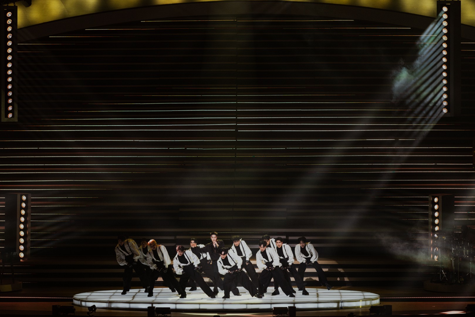 BILLKIN FEELQUENCY CONCERT 29 รีวิว "BILLKIN FEELQUENCY CONCERT" บิวกิ้นโชว์พลังเสียง-โปรดักชันอลังการ แฟนคลับอินทุกโมเมนต์