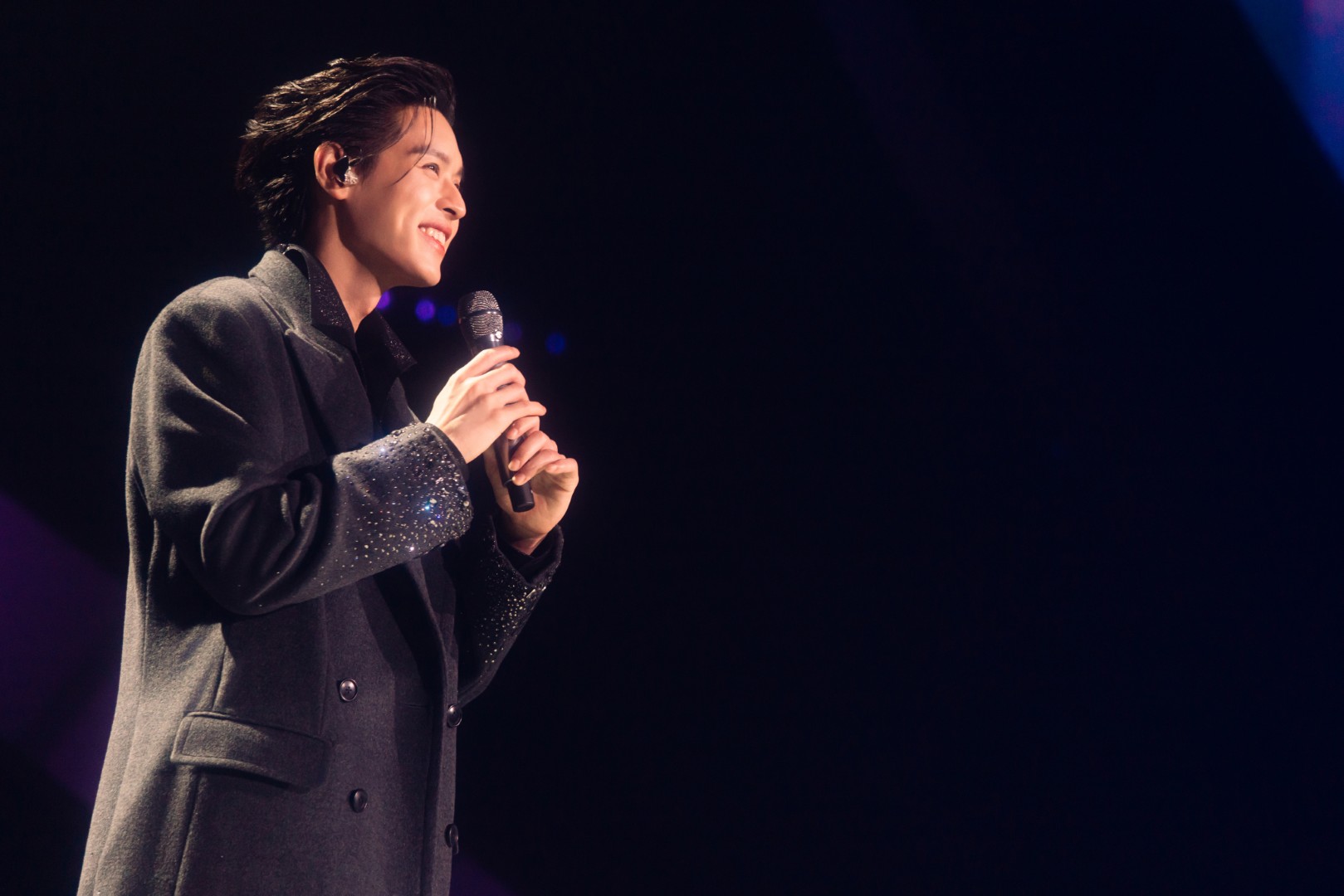 BILLKIN FEELQUENCY CONCERT 35 รีวิว "BILLKIN FEELQUENCY CONCERT" บิวกิ้นโชว์พลังเสียง-โปรดักชันอลังการ แฟนคลับอินทุกโมเมนต์