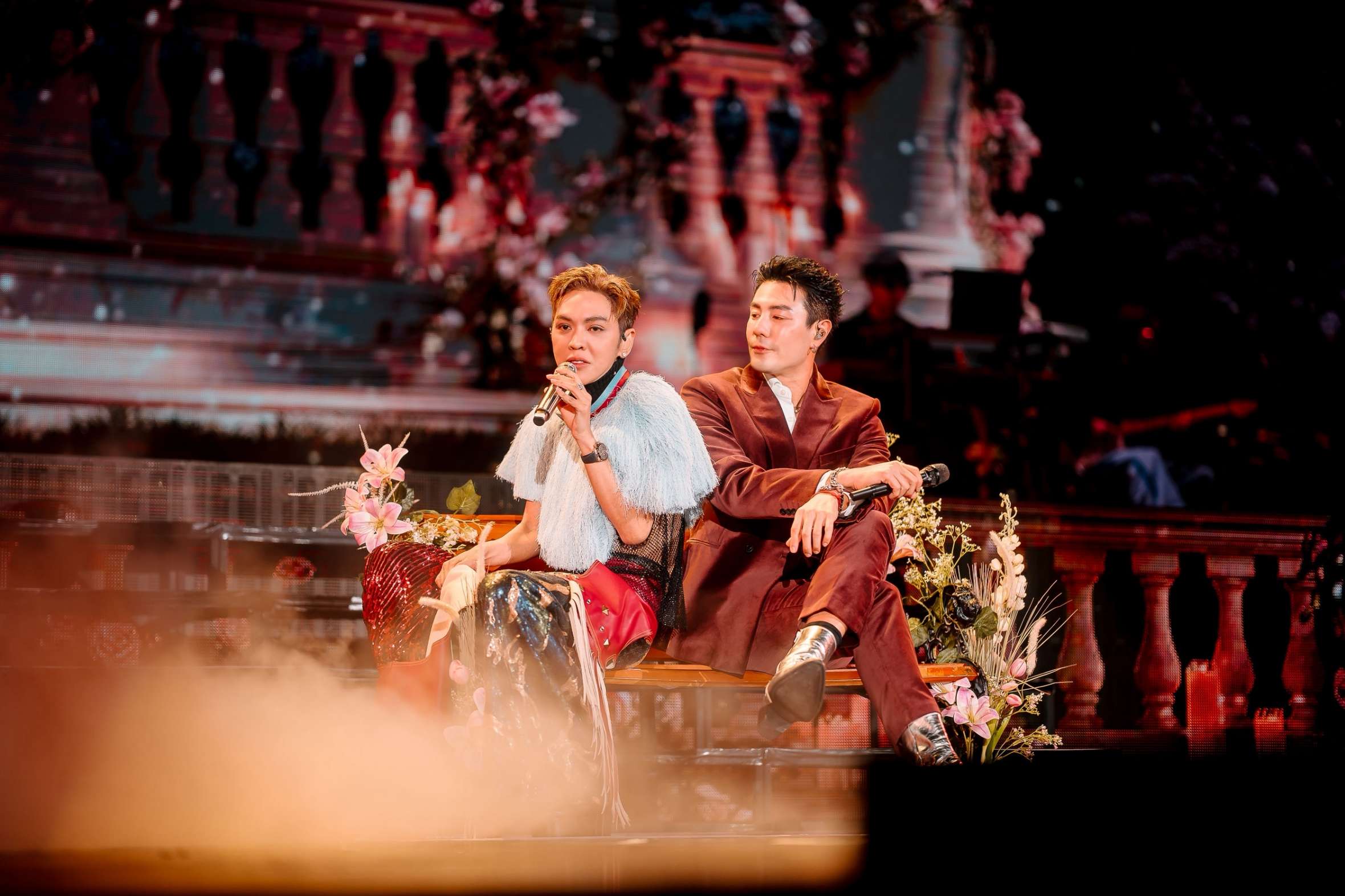 DUNK PHUNKORN THE GOLDEN ERA CONCERT 5 สมบัลลังก์แม่นาย! “ดัง พันกร” ปลุกเวทีลุกเป็นไฟใน DUNK PHUNKORN – THE GOLDEN ERA CONCERT