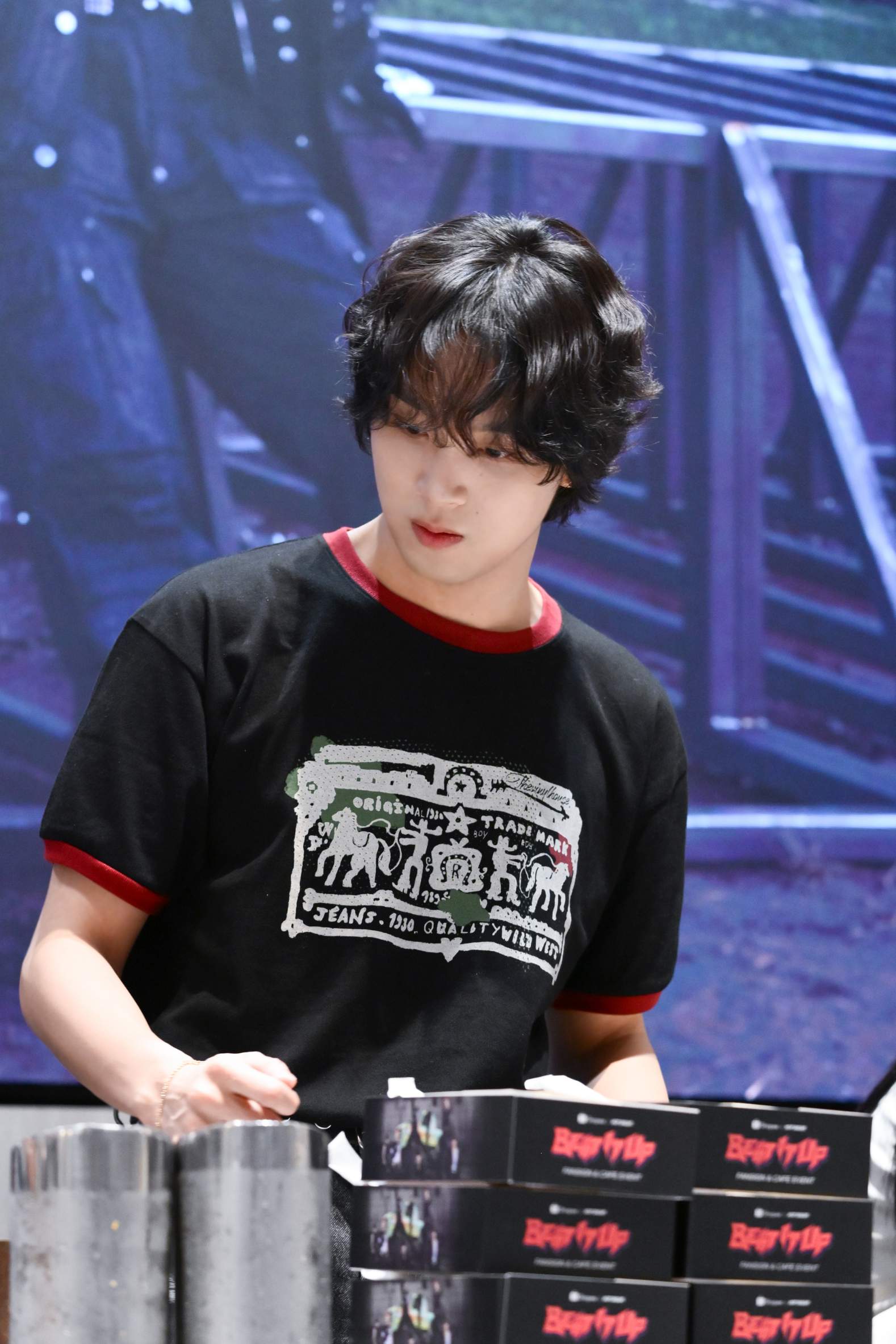 HAECHANภาพที่3 NCT DREAM (เอ็นซีที ดรีม) ชนะใจแฟนคลับชาวไทยแบบอยู่หมัดด้วยกิจกรรมสุดเอ็กซ์คลูซีฟ ‘Shopee x NCT DREAM 'Beat It Up' FANSIGN & CAFE EVENT’