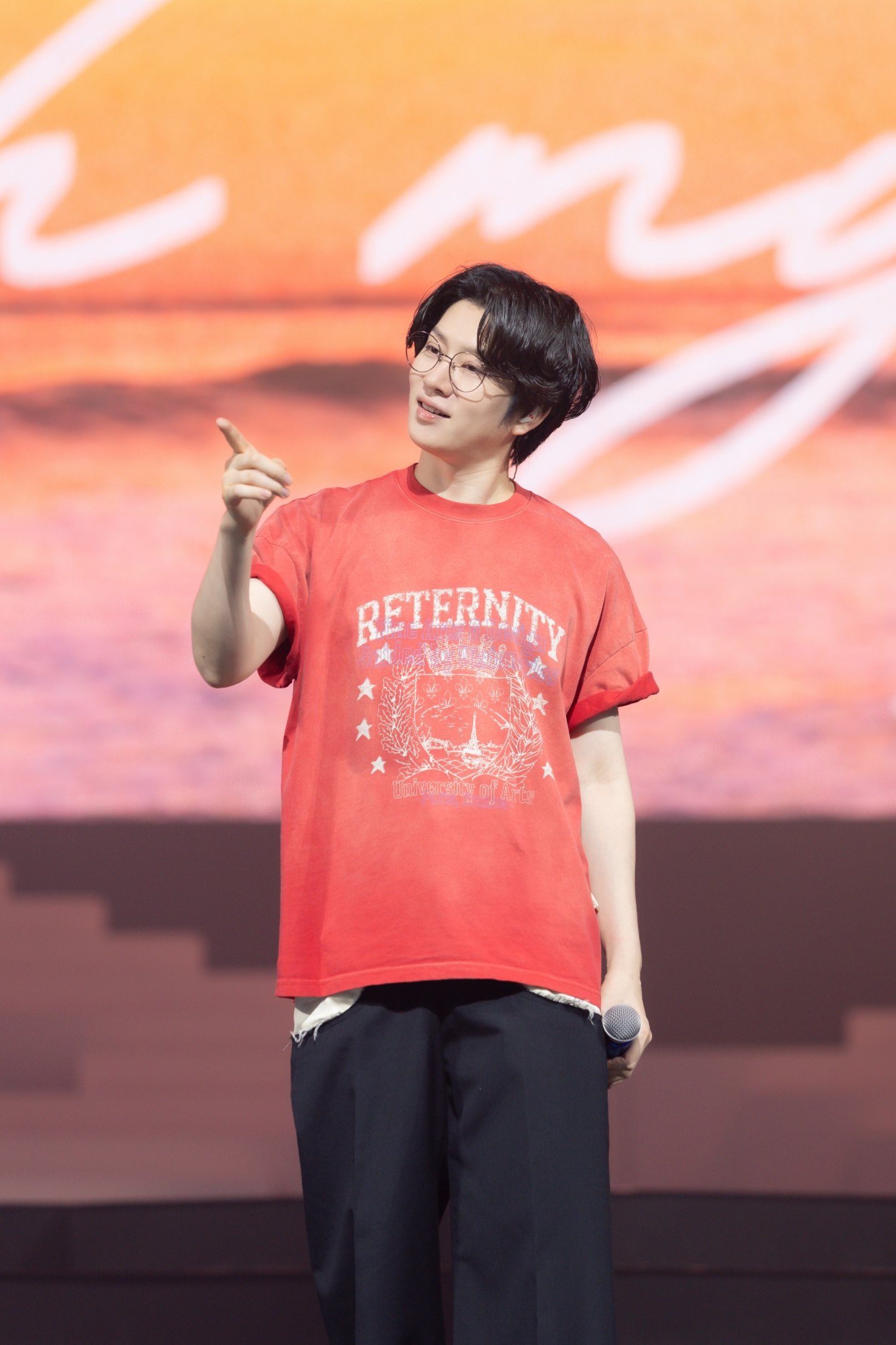 HEECHULภาพที่1 SUPERJUNIOR20thAnniversaryTOUR SUPERSHOW10 SUPER JUNIOR โชว์สุดยอดการแสดงฉลองครบรอบ 20 ปี <SUPER SHOW 10> บัตรหมดทั้ง 2 รอบ รวมผู้ชมกว่า 22,000 คน สุดปัง! จัดคอนเสิร์ตในไทยติดต่อกันเป็นครั้งที่ 10!