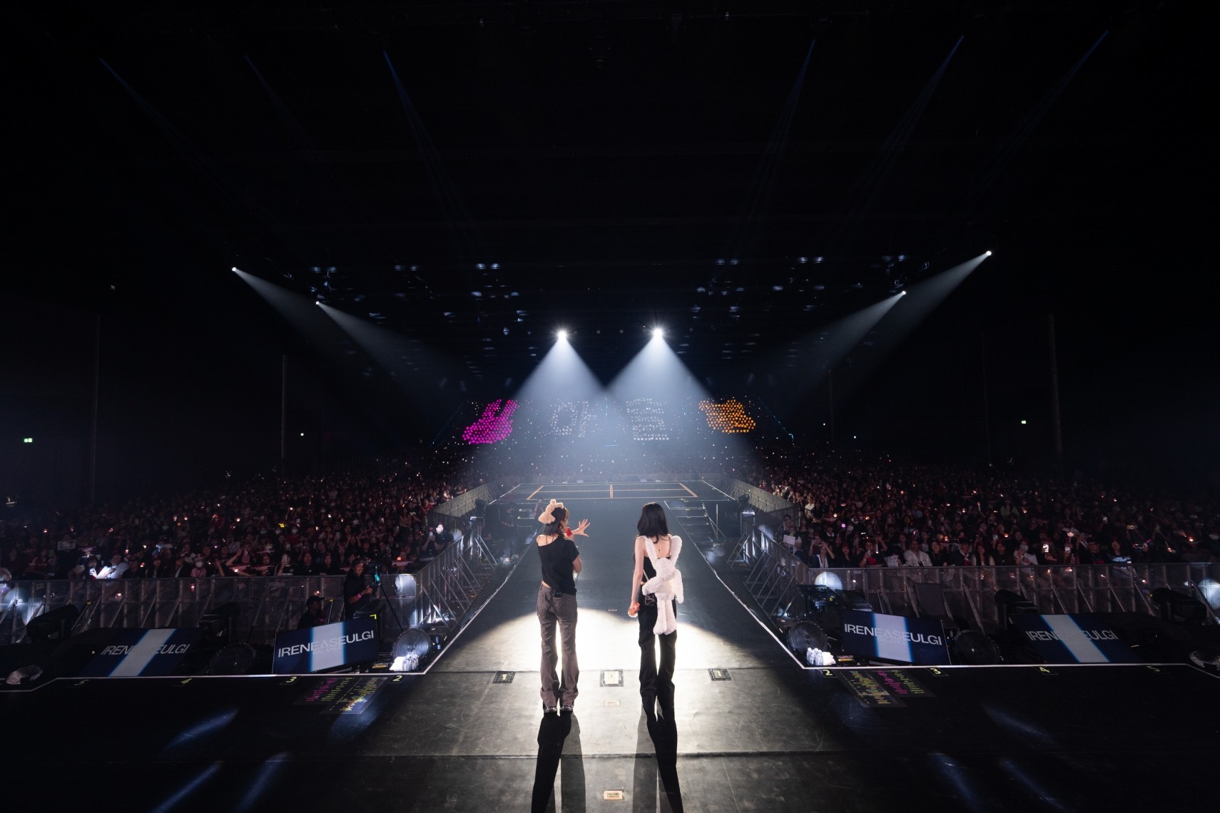 IRENESEULGIภาพที่6 2025IRENESEULGIConcertTour BALANCE IRENE & SEULGI วง Red Velvet เปล่งประกายพลังความสมดุลสมฐานะ ‘ยูนิตที่สมบูรณ์แบบ’ ในคอนเสิร์ตครั้งแรกในไทย 2025 IRENE & SEULGI Concert Tour [ BALANCE ] in BANGKOK