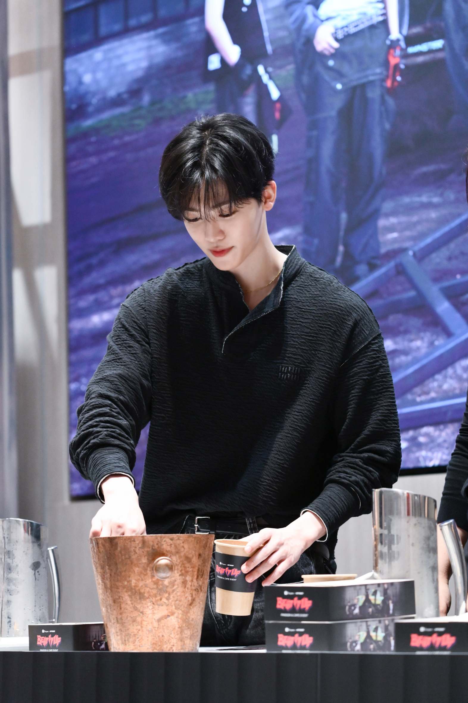 JAEMINภาพที่4 NCT DREAM (เอ็นซีที ดรีม) ชนะใจแฟนคลับชาวไทยแบบอยู่หมัดด้วยกิจกรรมสุดเอ็กซ์คลูซีฟ ‘Shopee x NCT DREAM 'Beat It Up' FANSIGN & CAFE EVENT’