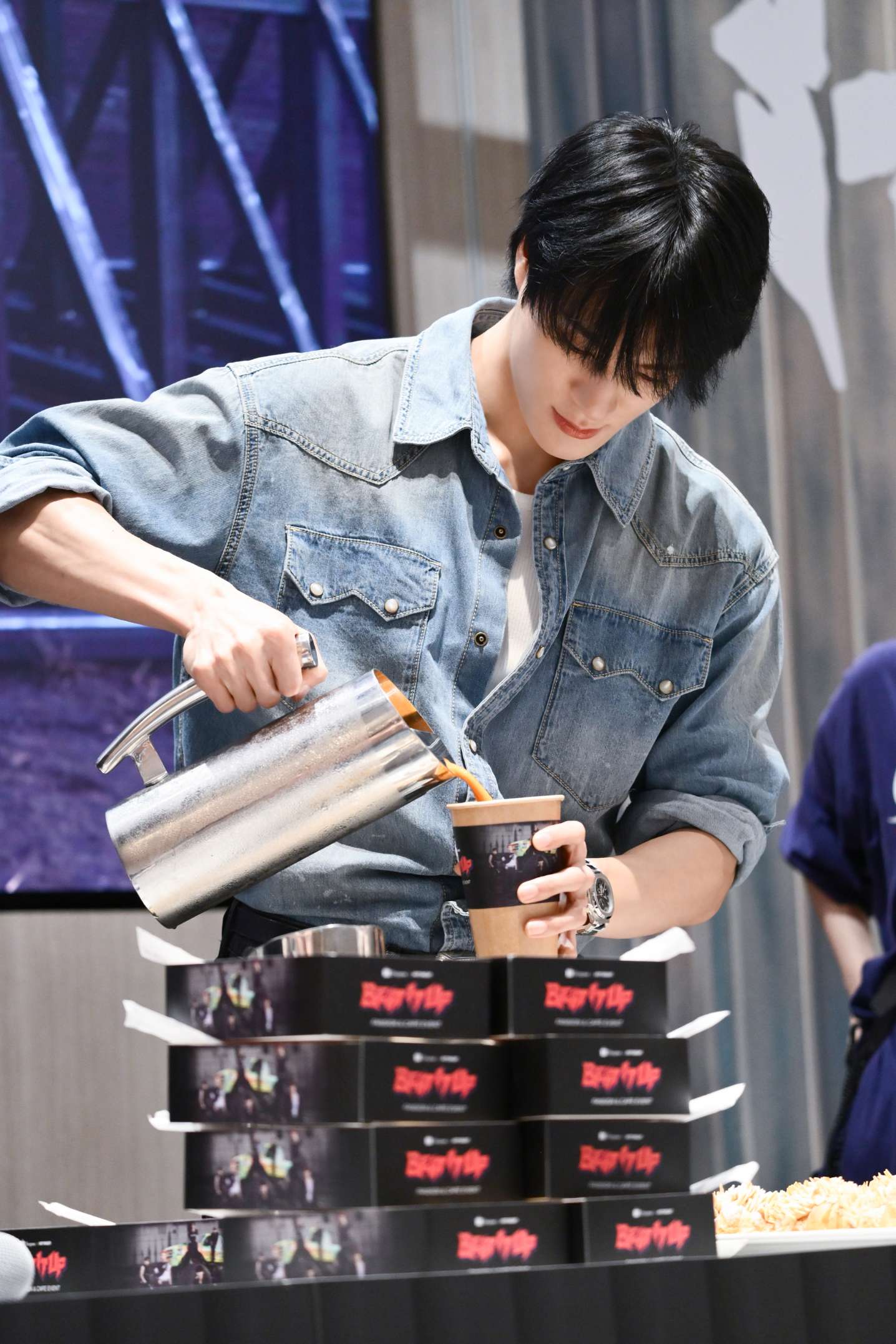 JENOภาพที่3 NCT DREAM (เอ็นซีที ดรีม) ชนะใจแฟนคลับชาวไทยแบบอยู่หมัดด้วยกิจกรรมสุดเอ็กซ์คลูซีฟ ‘Shopee x NCT DREAM 'Beat It Up' FANSIGN & CAFE EVENT’