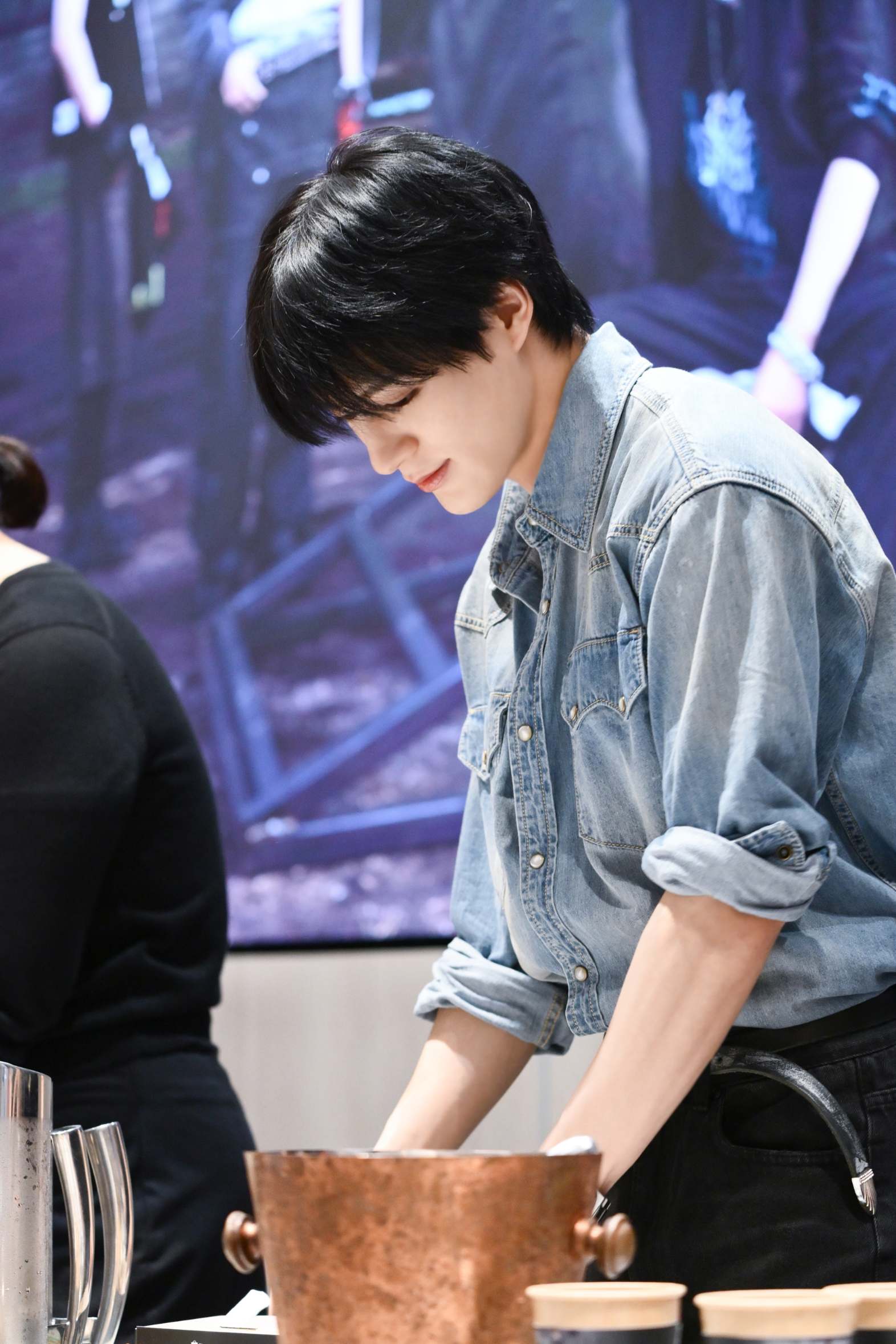 JENOภาพที่4 NCT DREAM (เอ็นซีที ดรีม) ชนะใจแฟนคลับชาวไทยแบบอยู่หมัดด้วยกิจกรรมสุดเอ็กซ์คลูซีฟ ‘Shopee x NCT DREAM 'Beat It Up' FANSIGN & CAFE EVENT’